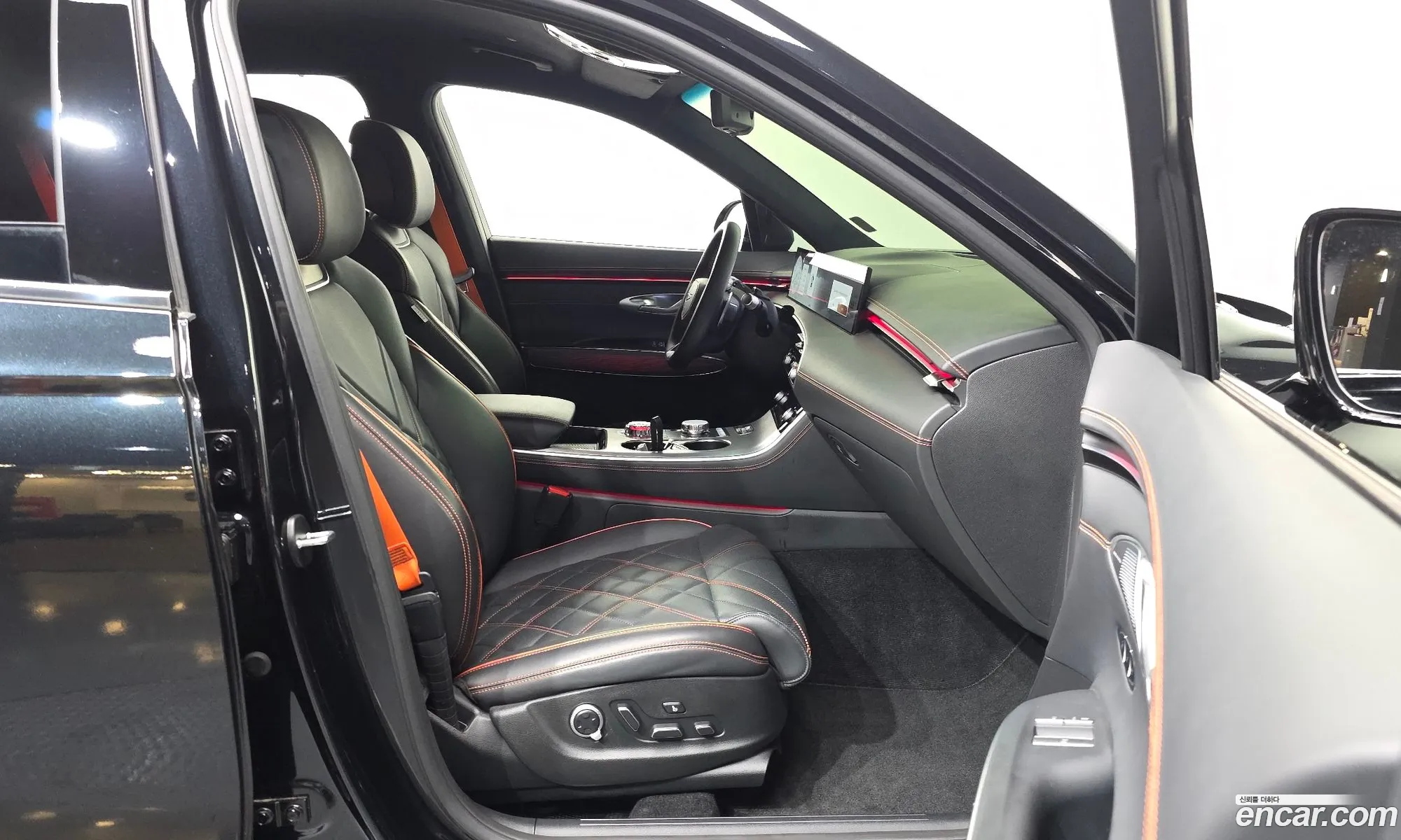 Genesis GV70 2024 — 28