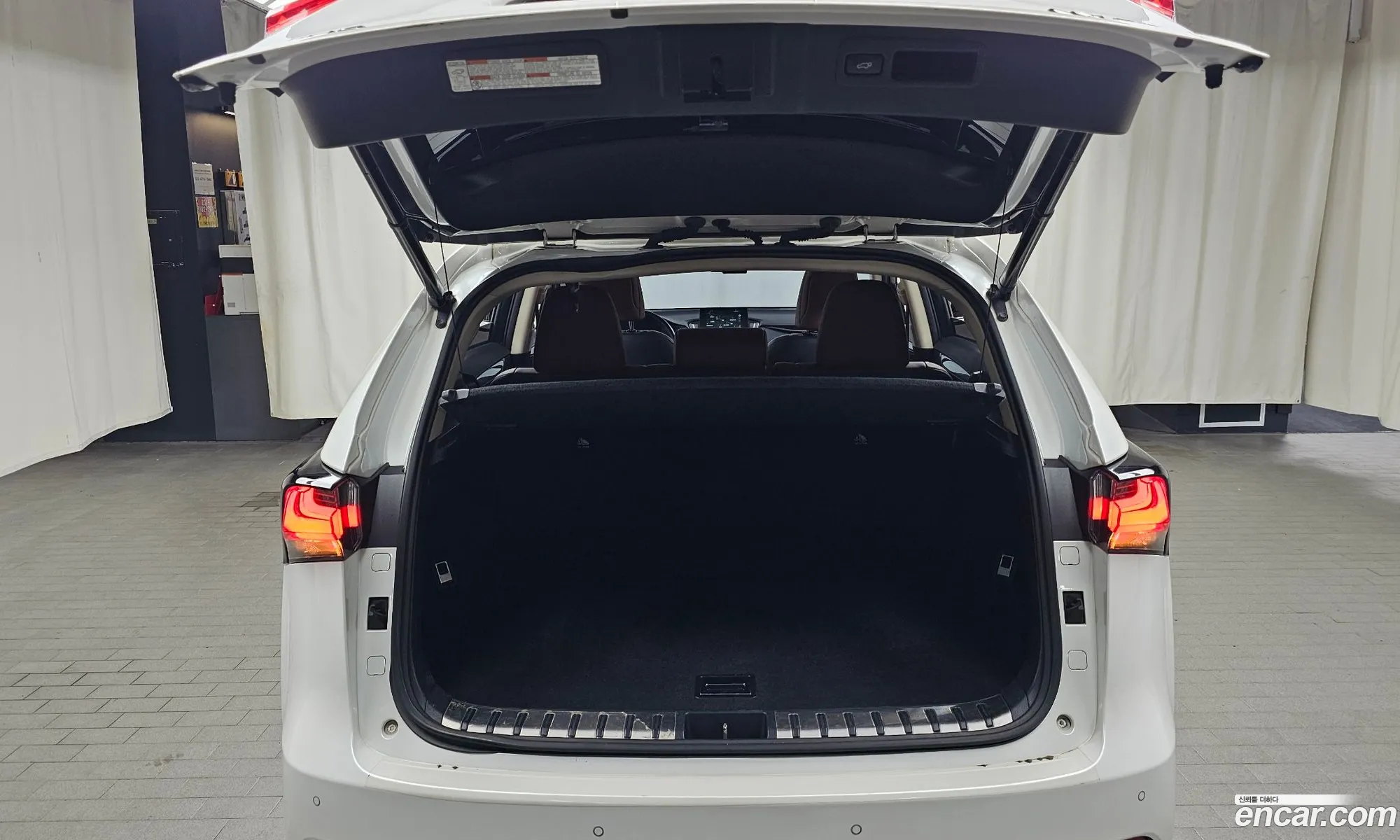 Lexus NX300h 2014 JTJBJRBZ5F2008899 — 30