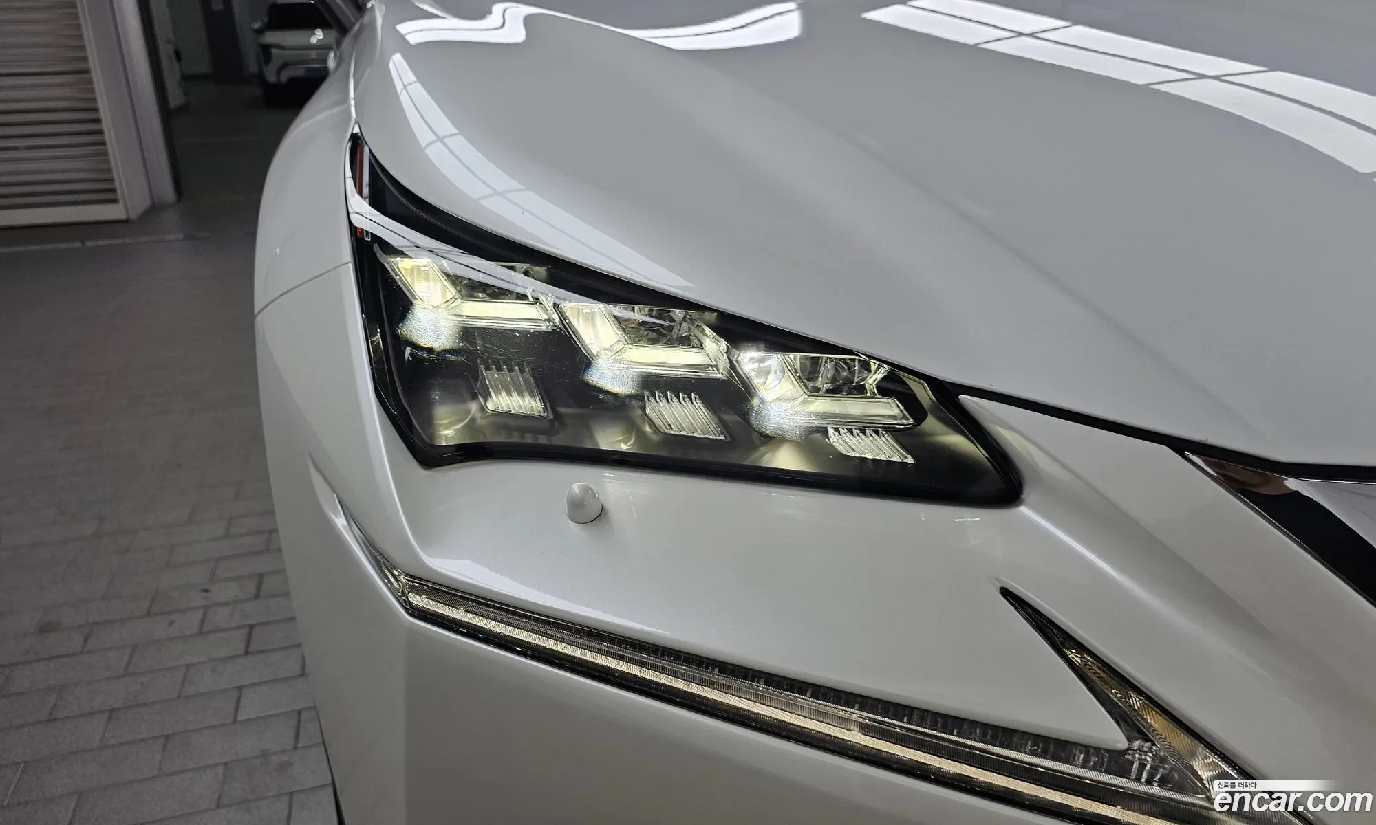 Lexus NX300h 2014 JTJBJRBZ5F2008899 — 23