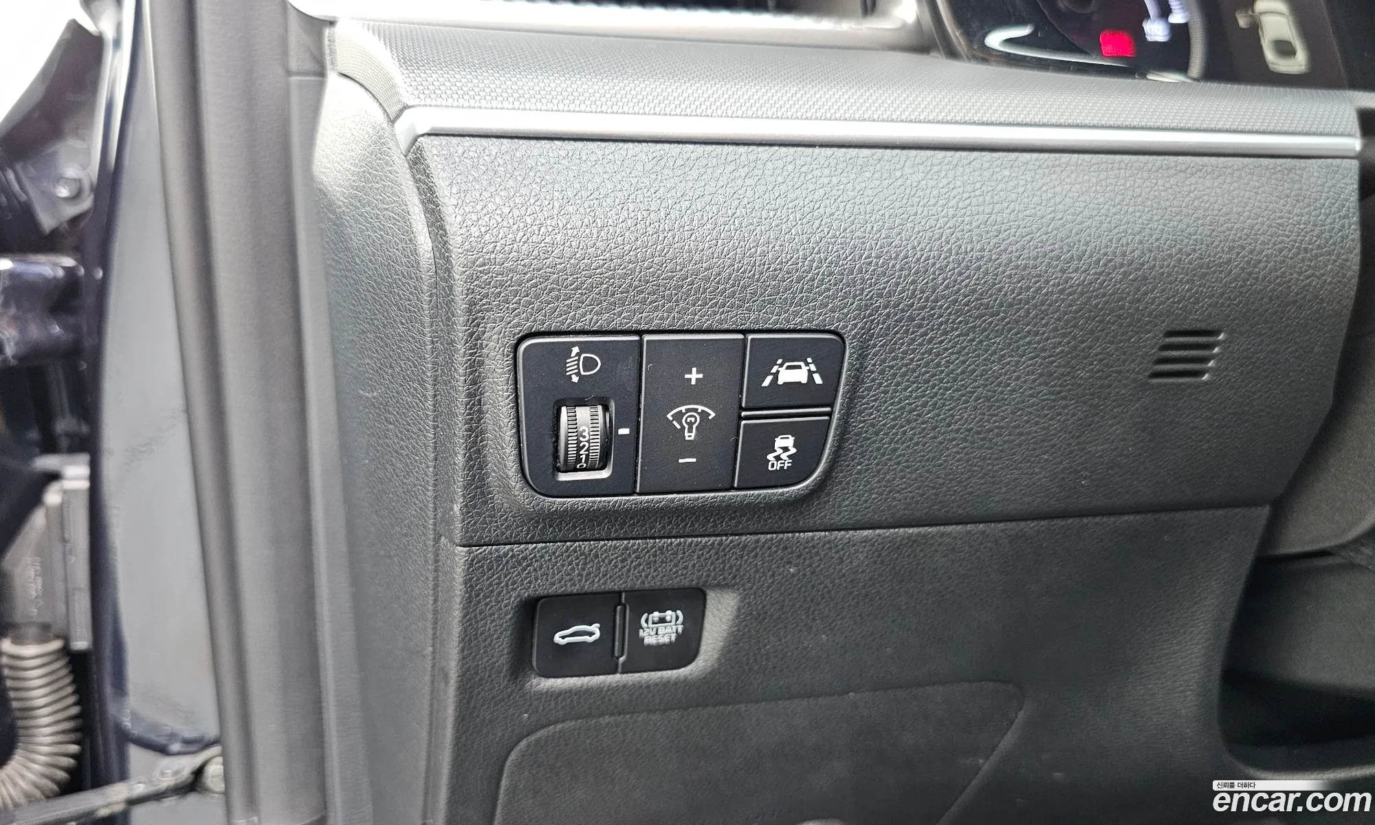 Kia K5 Hybrid 2021 — 11