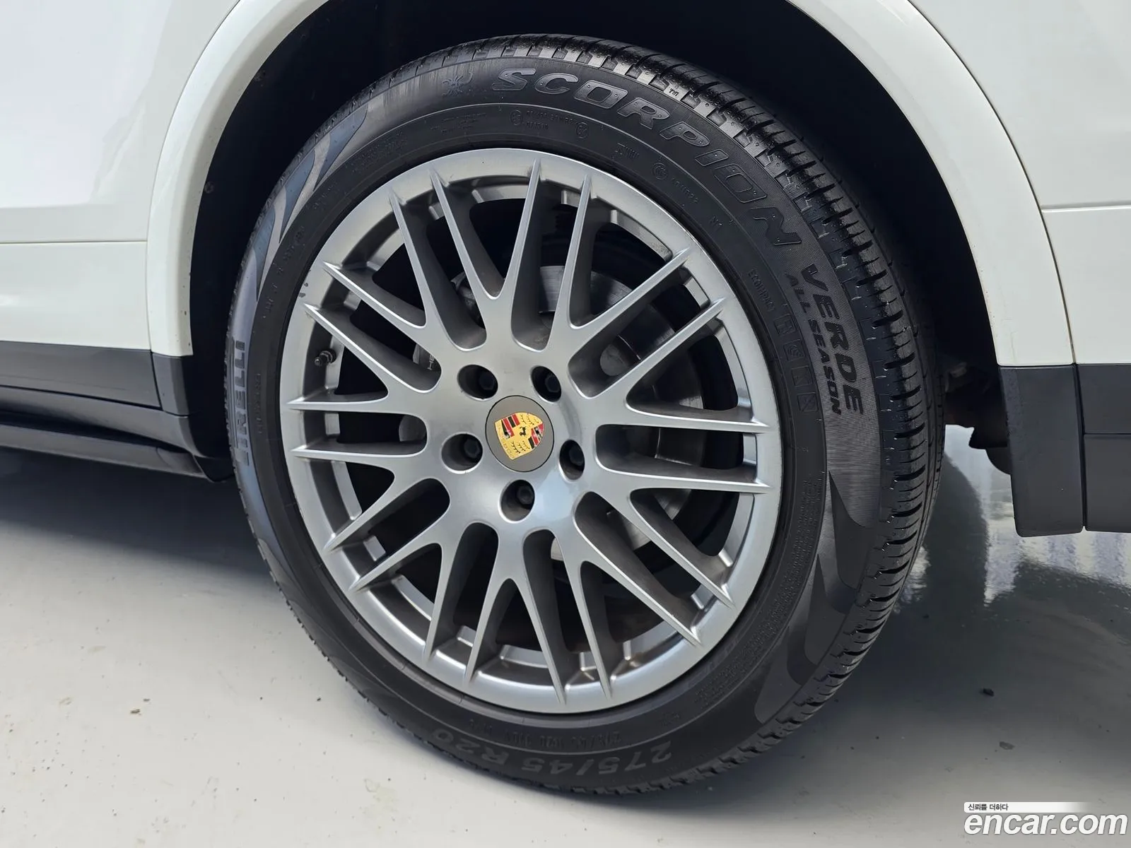 Porsche Cayenne 2017 — 16
