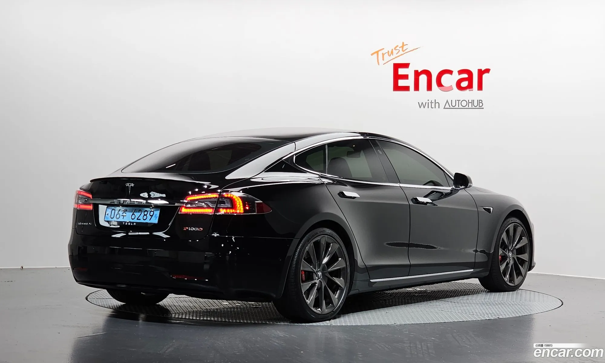 Tesla Model S 2019 5YJSA1E47KF310674 — 19