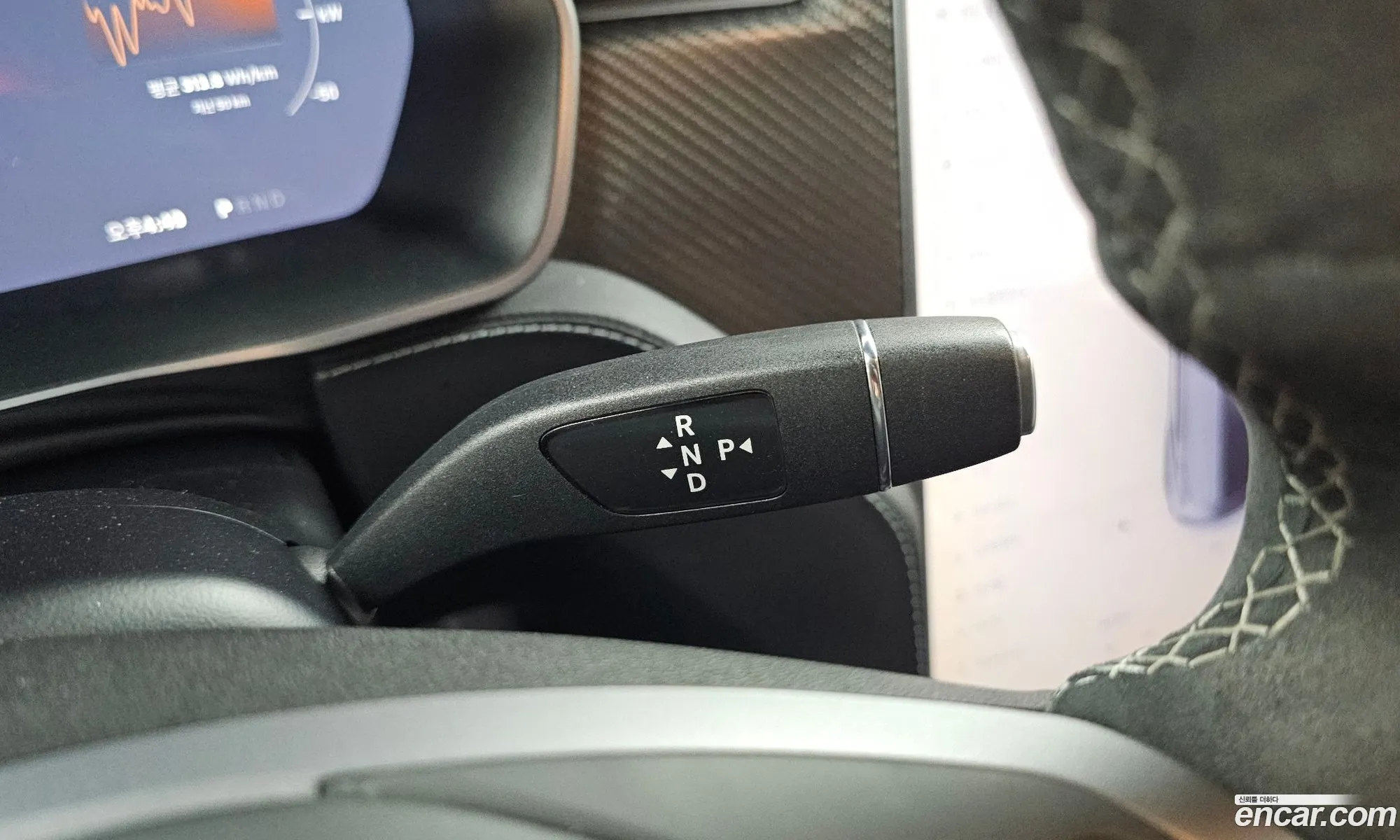 Tesla Model S 2019 5YJSA1E47KF310674 — 17