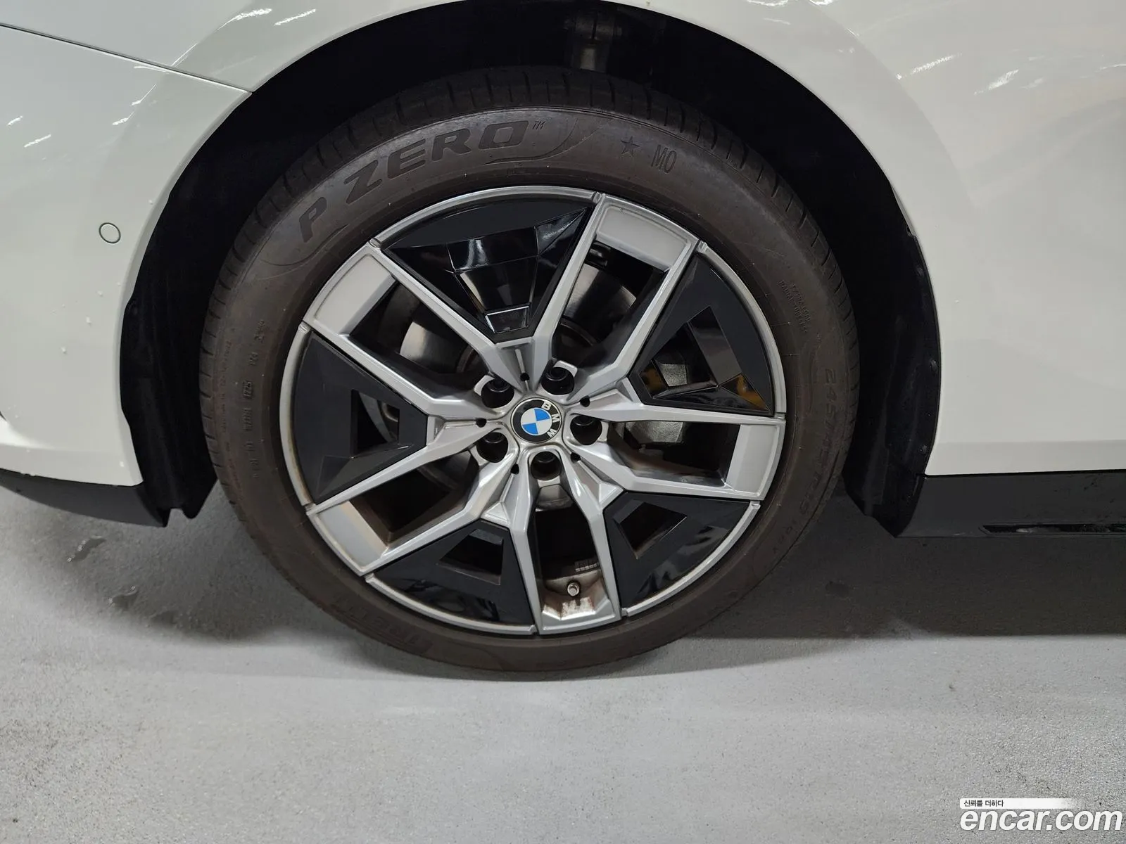 BMW 5 Series 2025 — 15