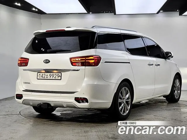 Kia Carnival 2019 — 3