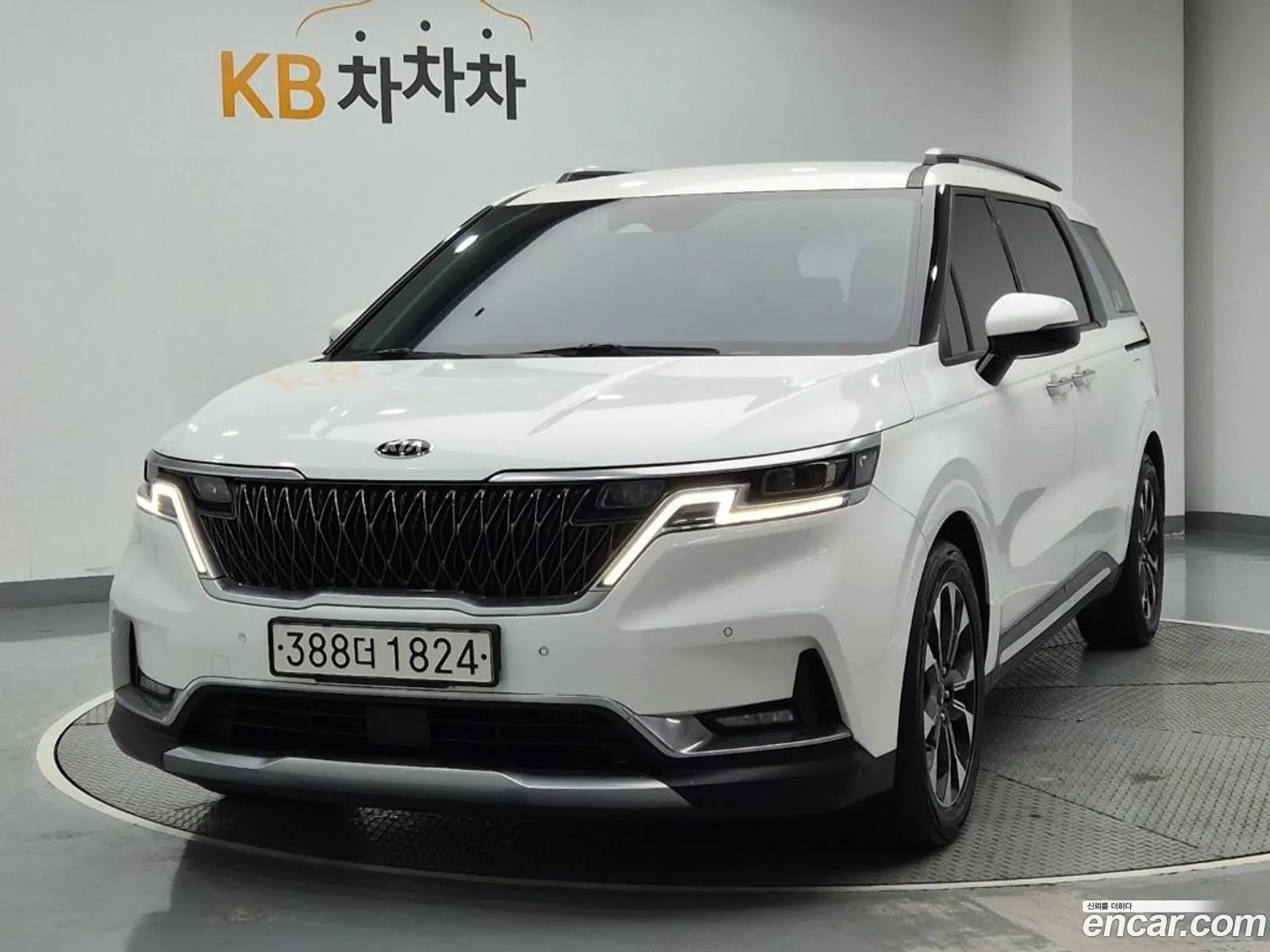 Kia Carnival 2021 — 19