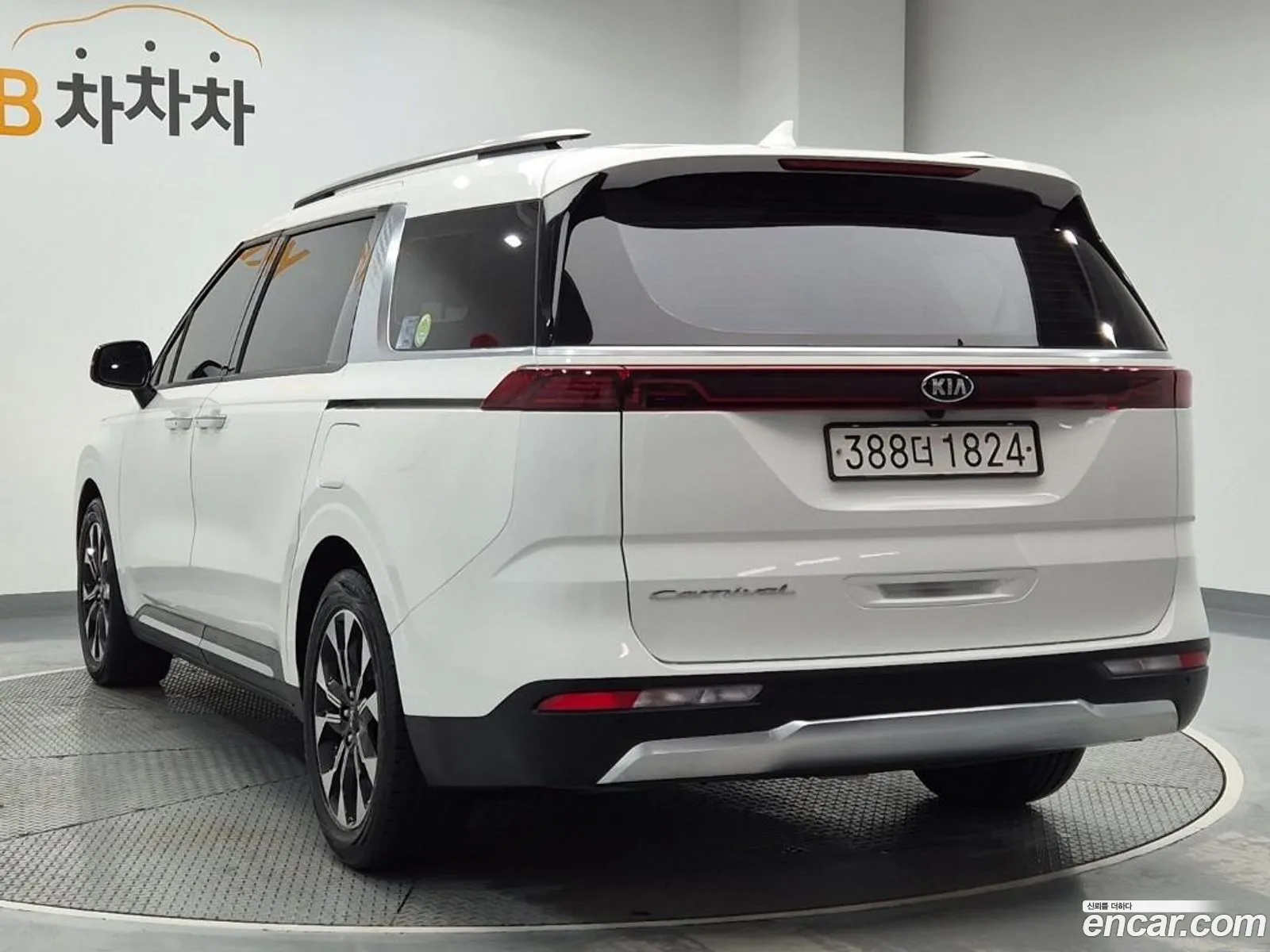 Kia Carnival 2021 — 11