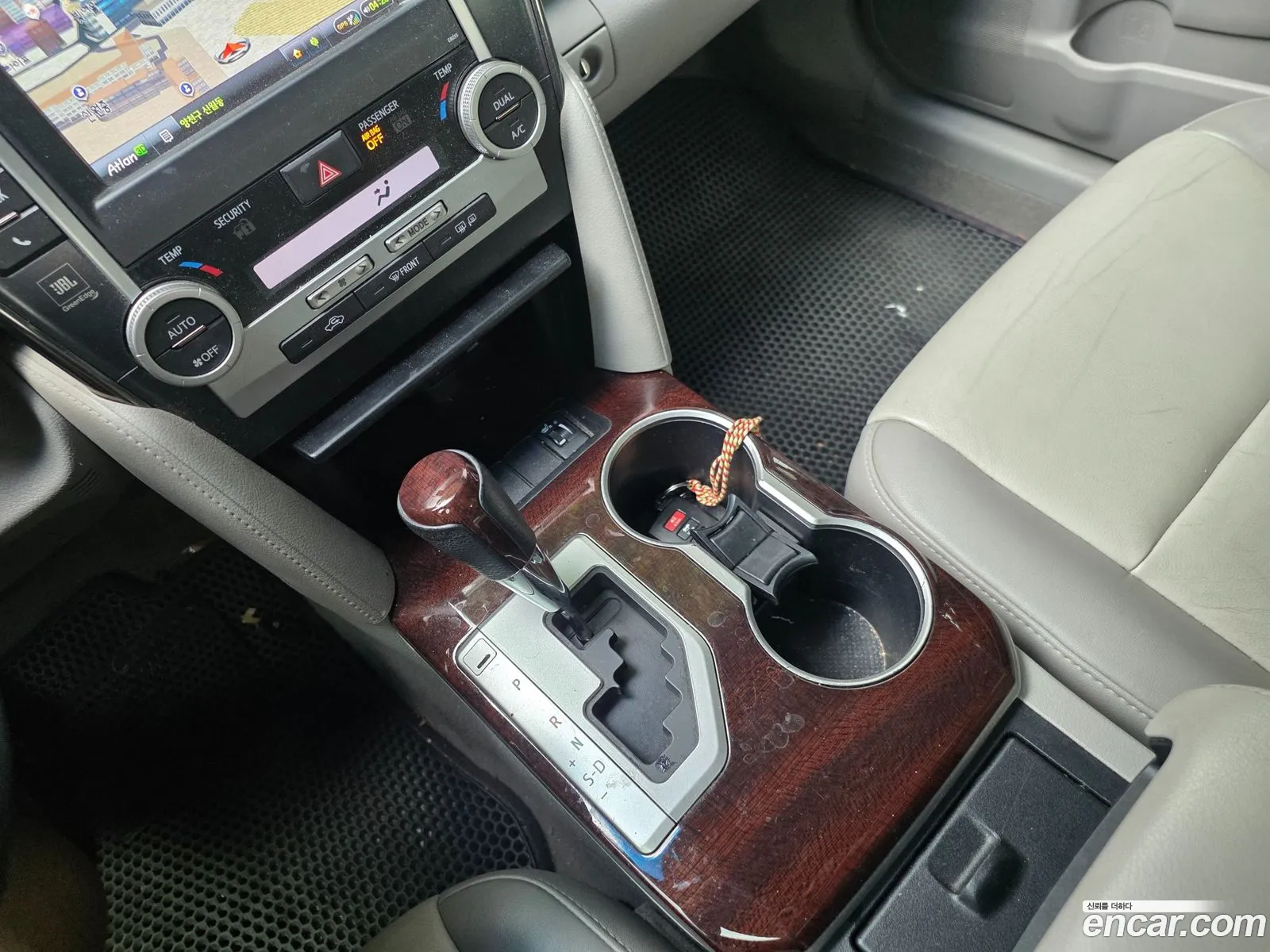 Toyota Camry 2014 — 14