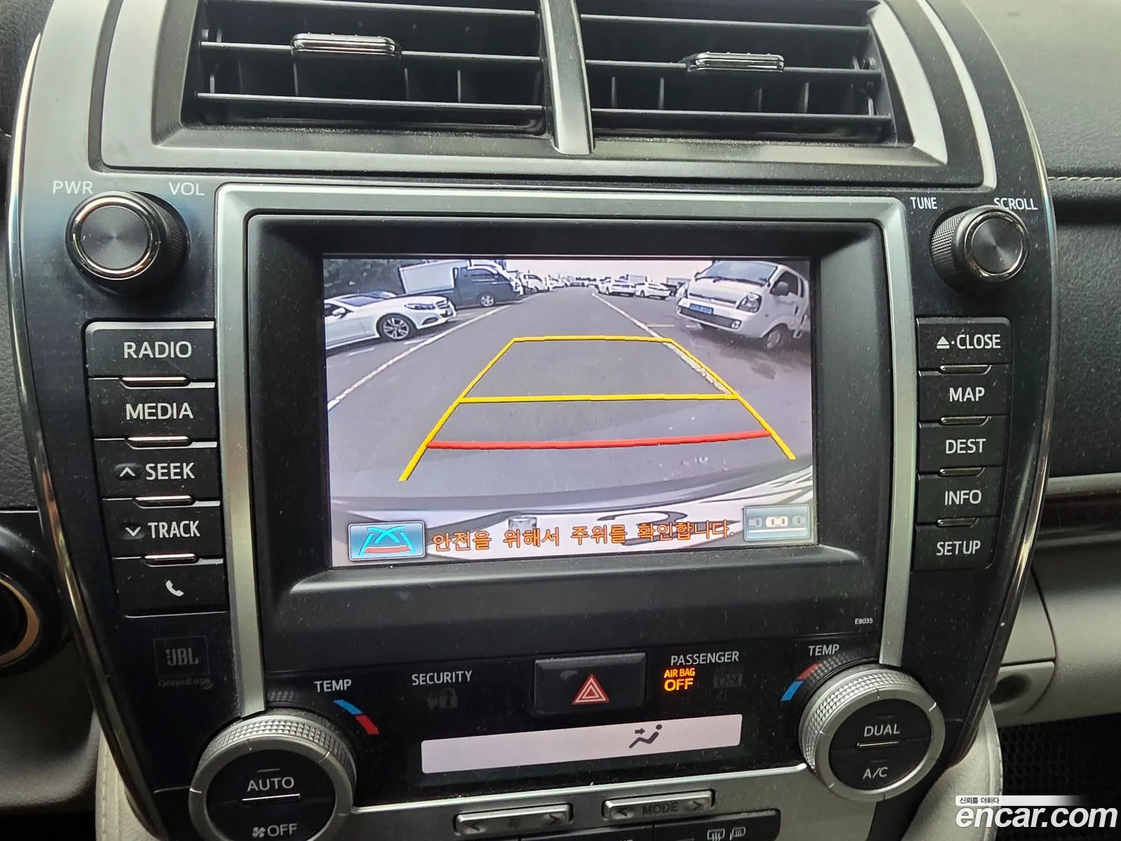 Toyota Camry 2014 — 15