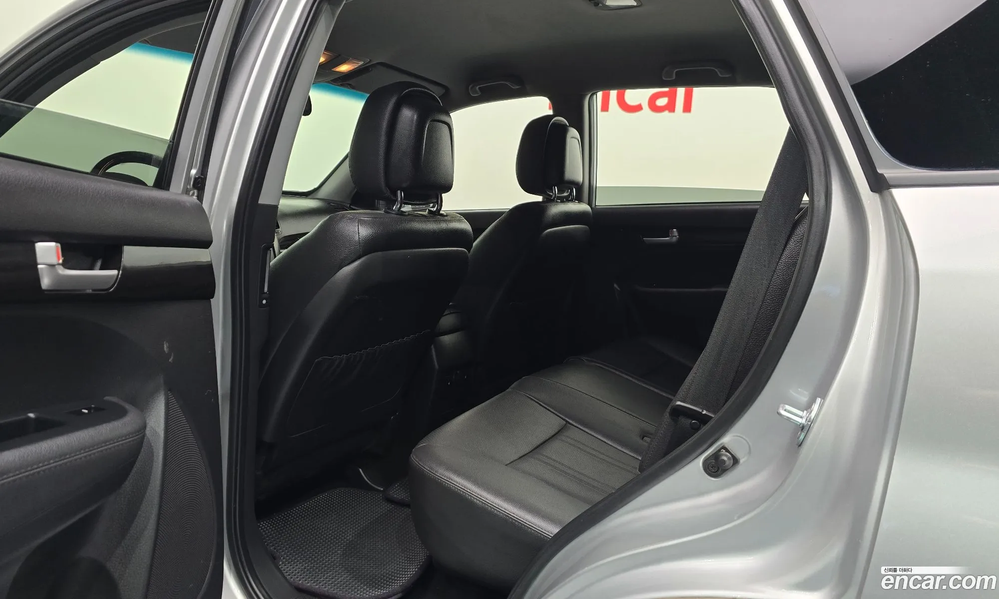 Kia Sorento R 2011 — 7