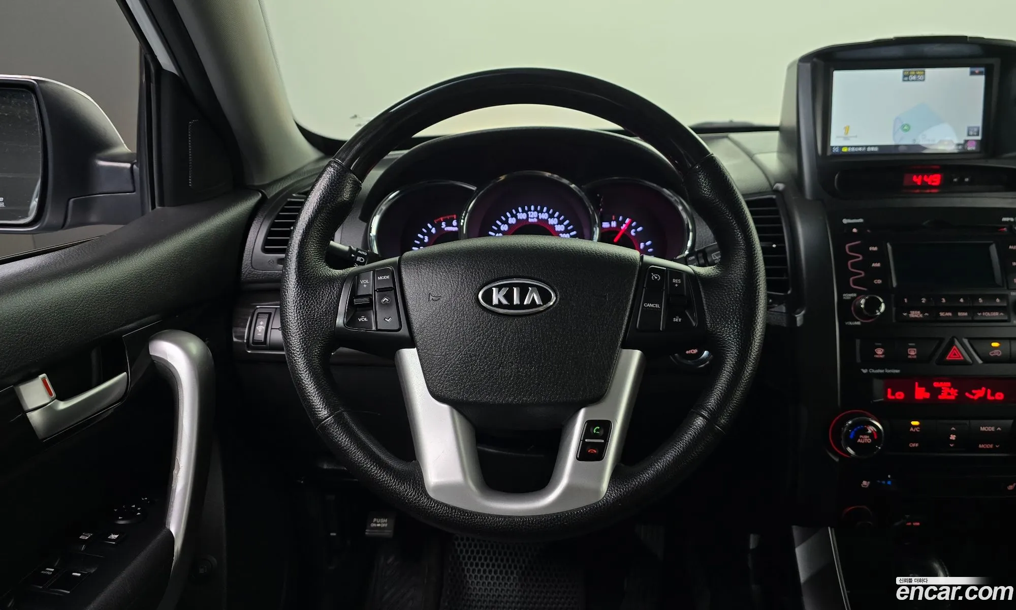 Kia Sorento R 2011 — 11