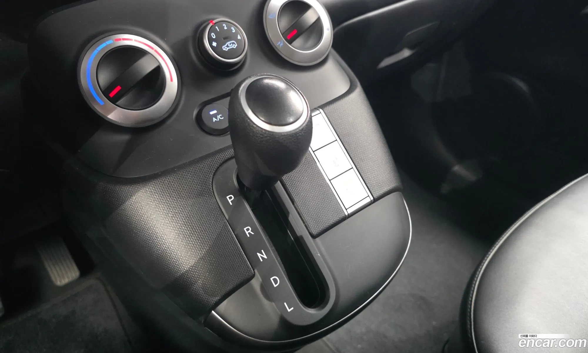 Hyundai Casper 2022 — 13