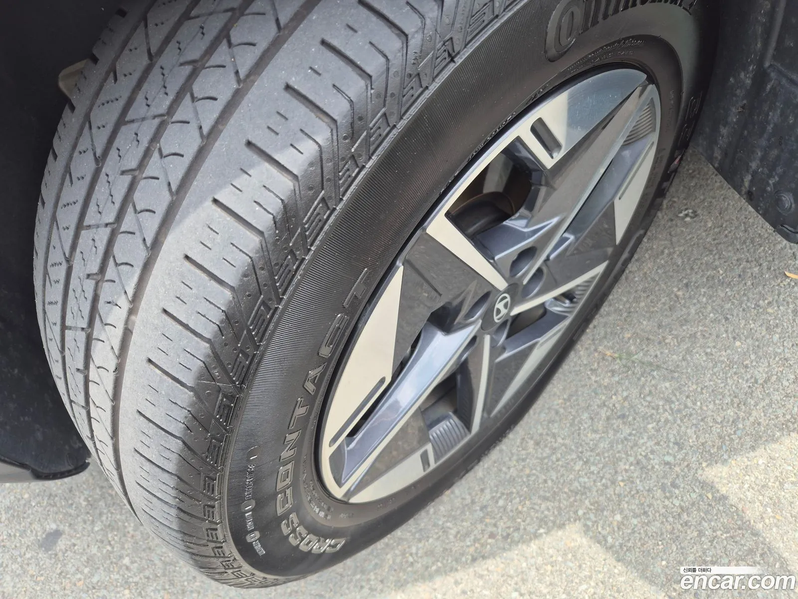 Hyundai Tucson Hybrid 2025 — 12
