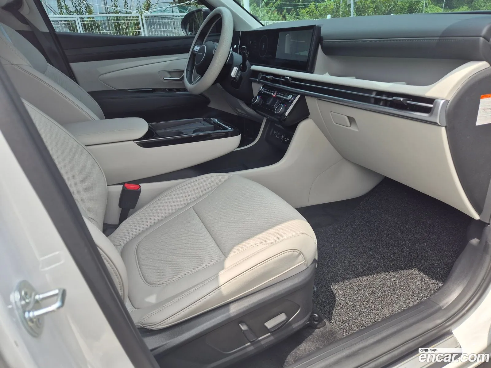 Hyundai Tucson Hybrid 2025 — 8