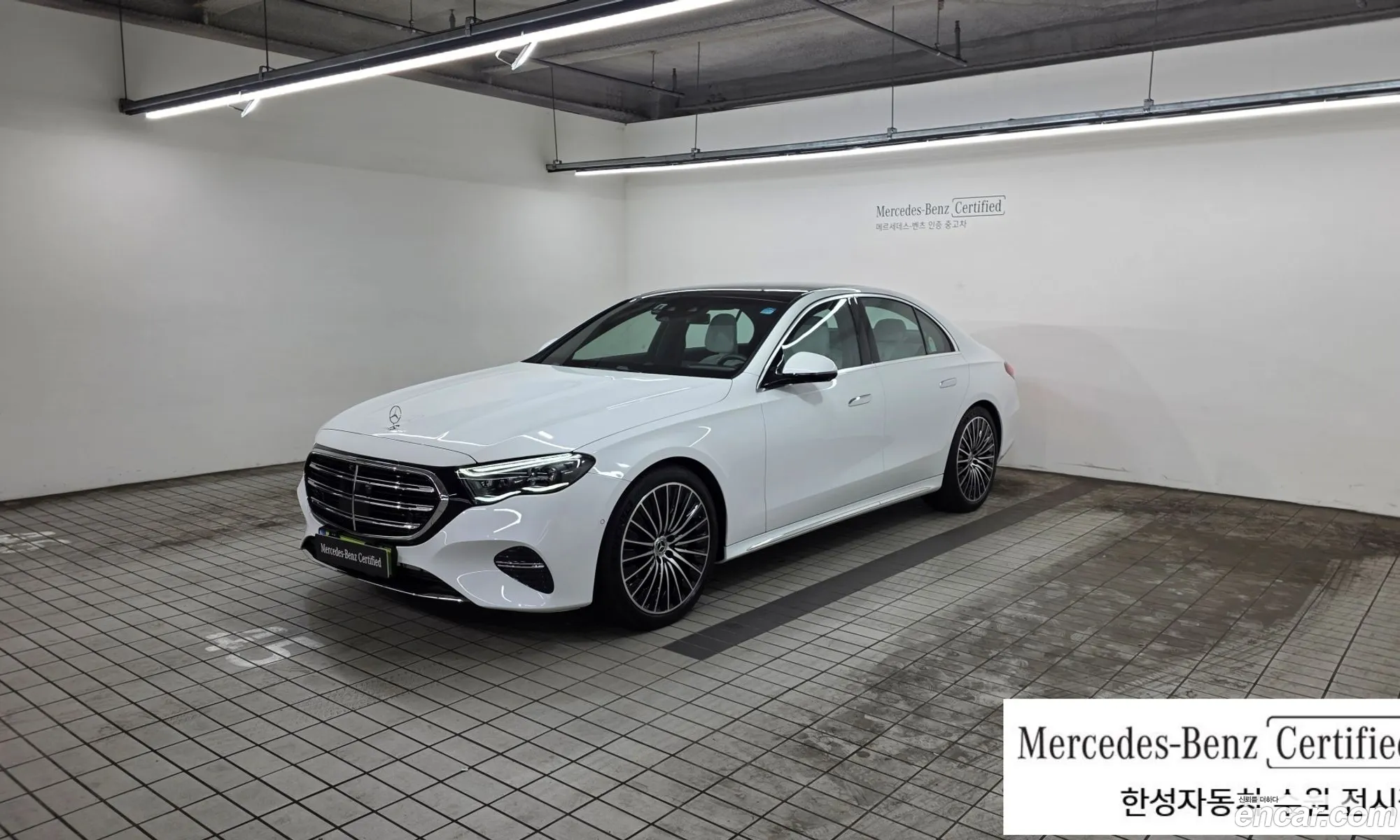 Mercedes-Benz E-Class W214 2025 — 16