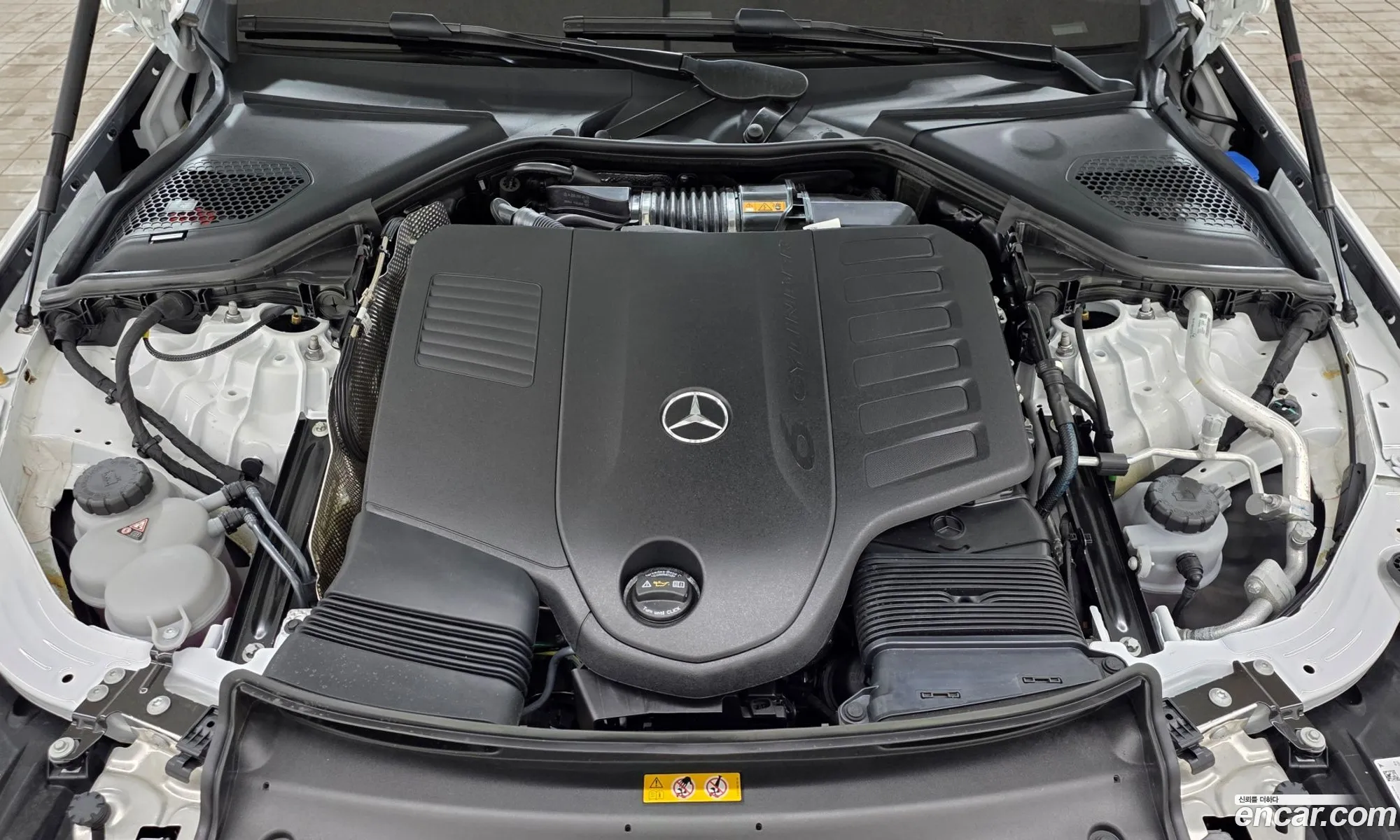 Mercedes-Benz E-Class W214 2025 — 20