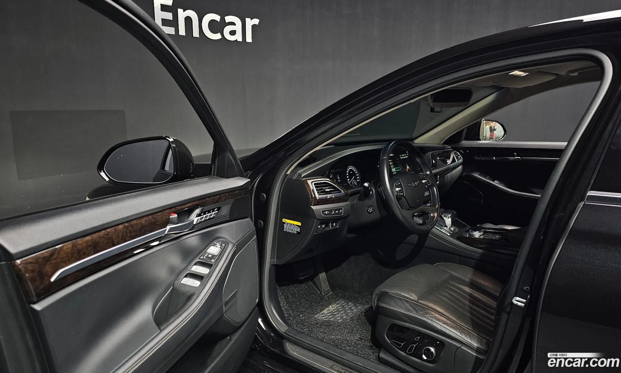 Genesis G90 2019 KMHG241DDKU070799 — 7