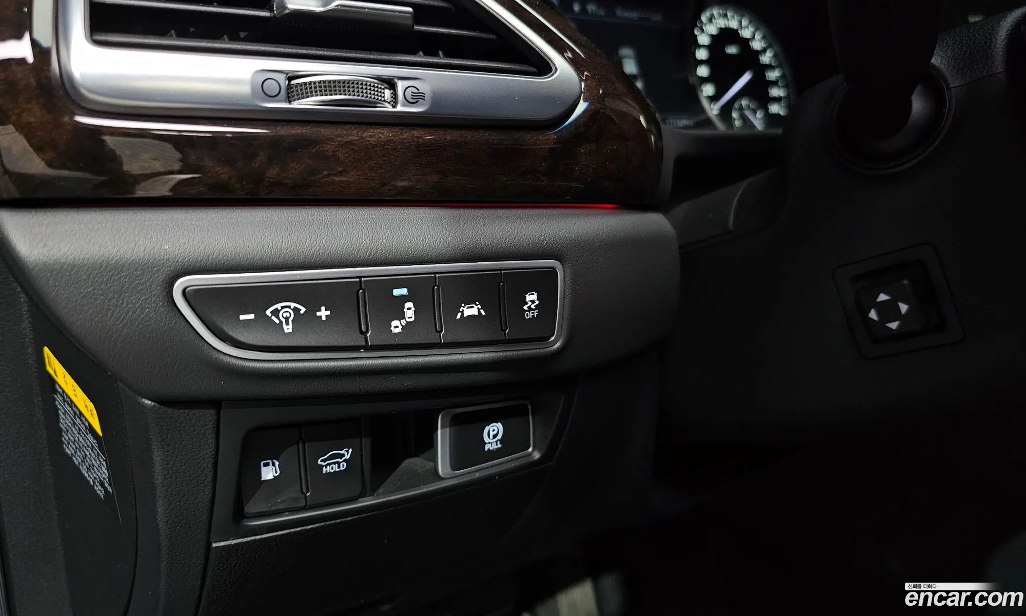 Genesis G90 2019 KMHG241DDKU070799 — 13