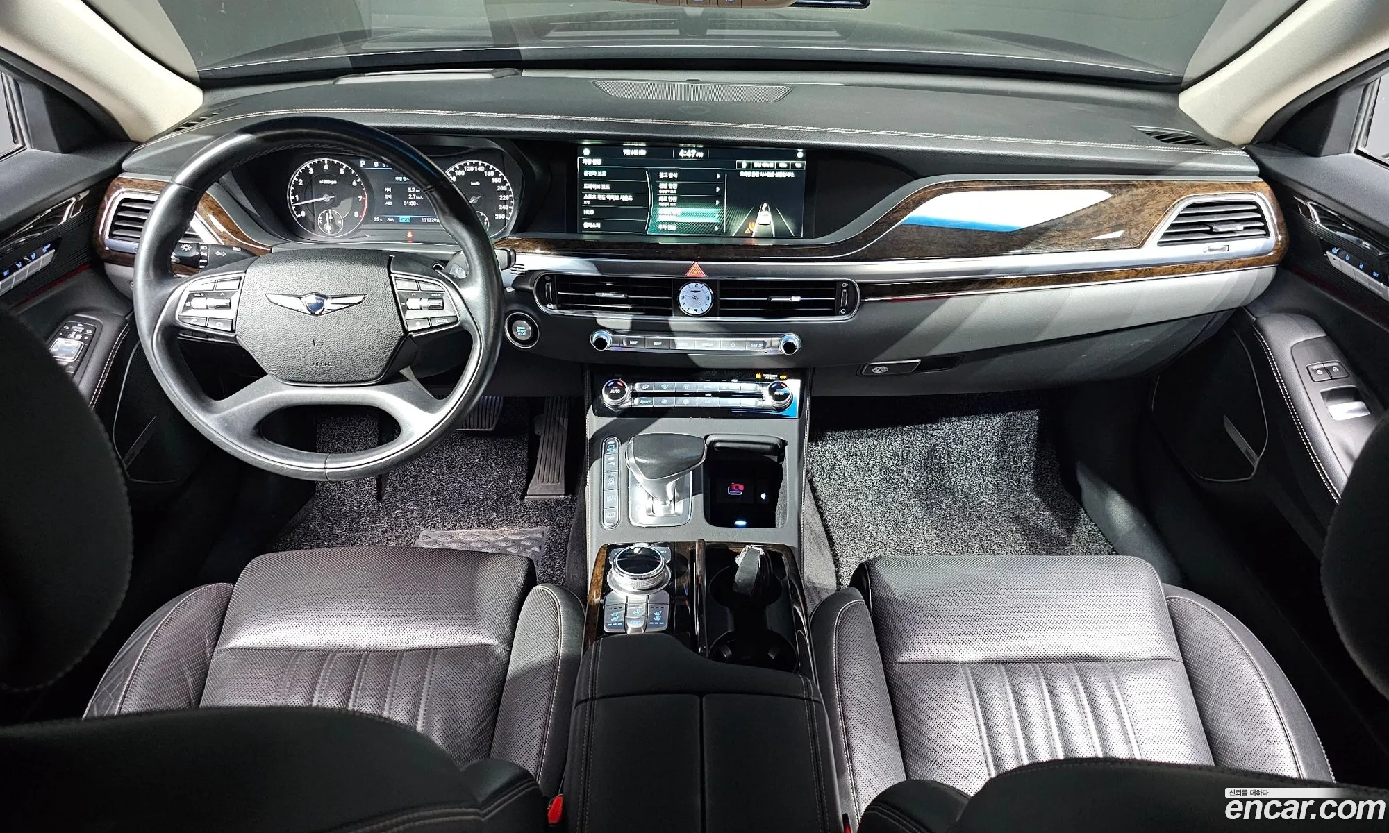 Genesis G90 2019 KMHG241DDKU070799 — 14