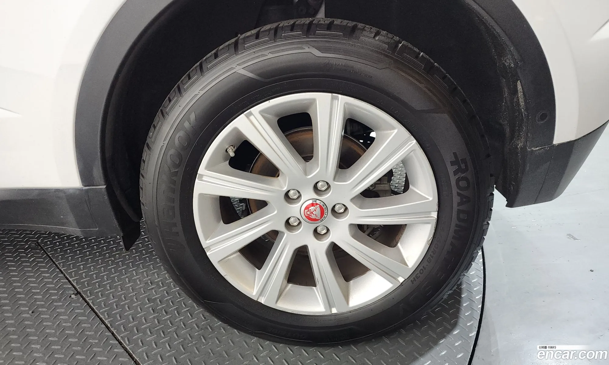 Jaguar E-Pace 2019 SADFA2BN2K1Z73815 — 2