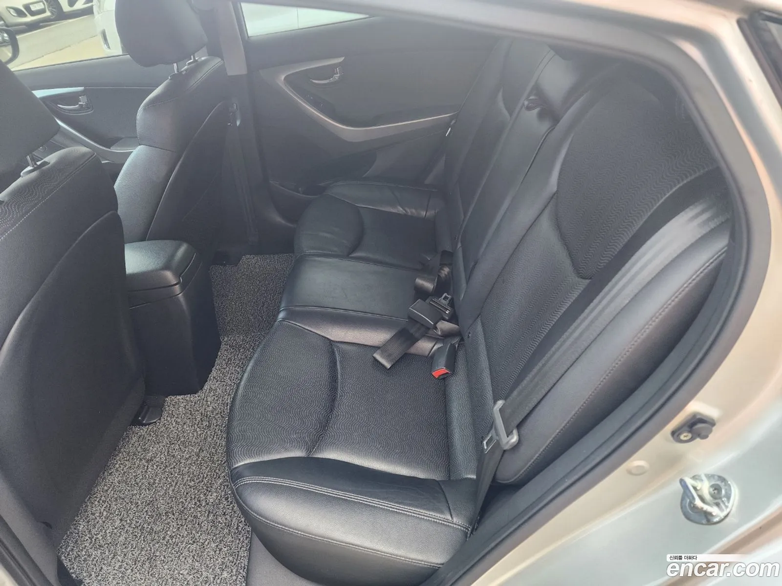 Hyundai Elantra MD 2012 — 14