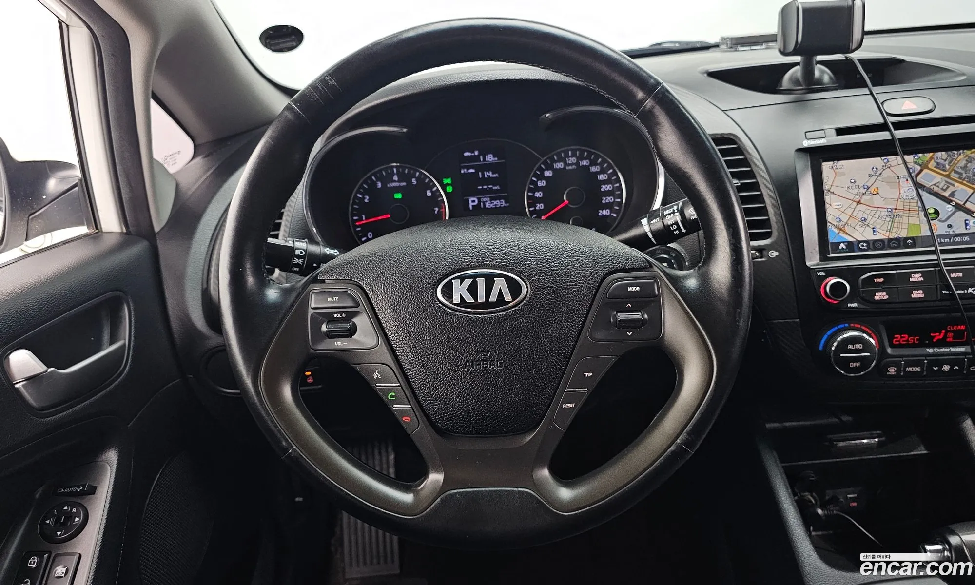 Kia K3 2015 — 10