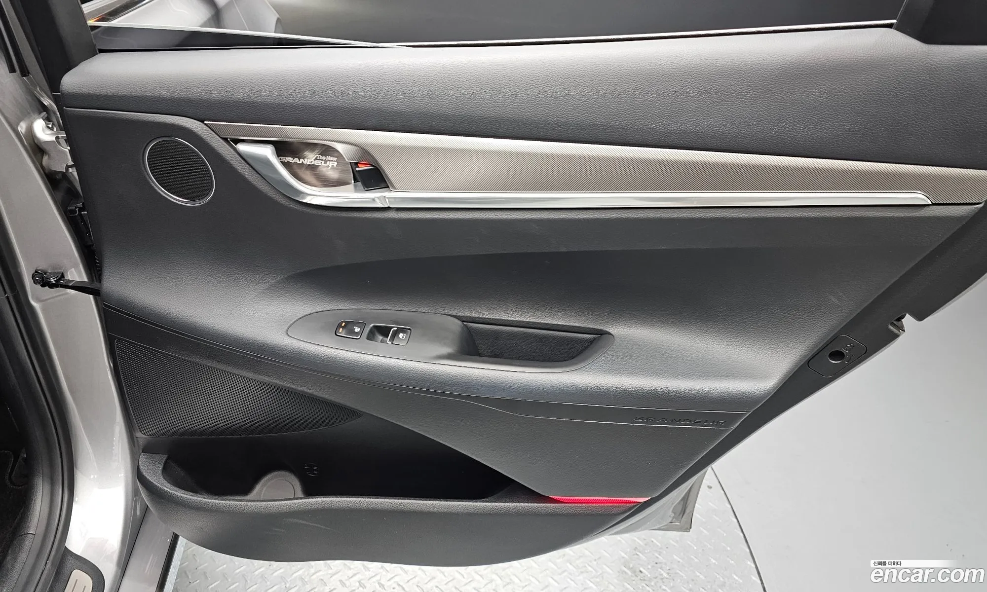 Hyundai Grandeur IG 2020 — 28