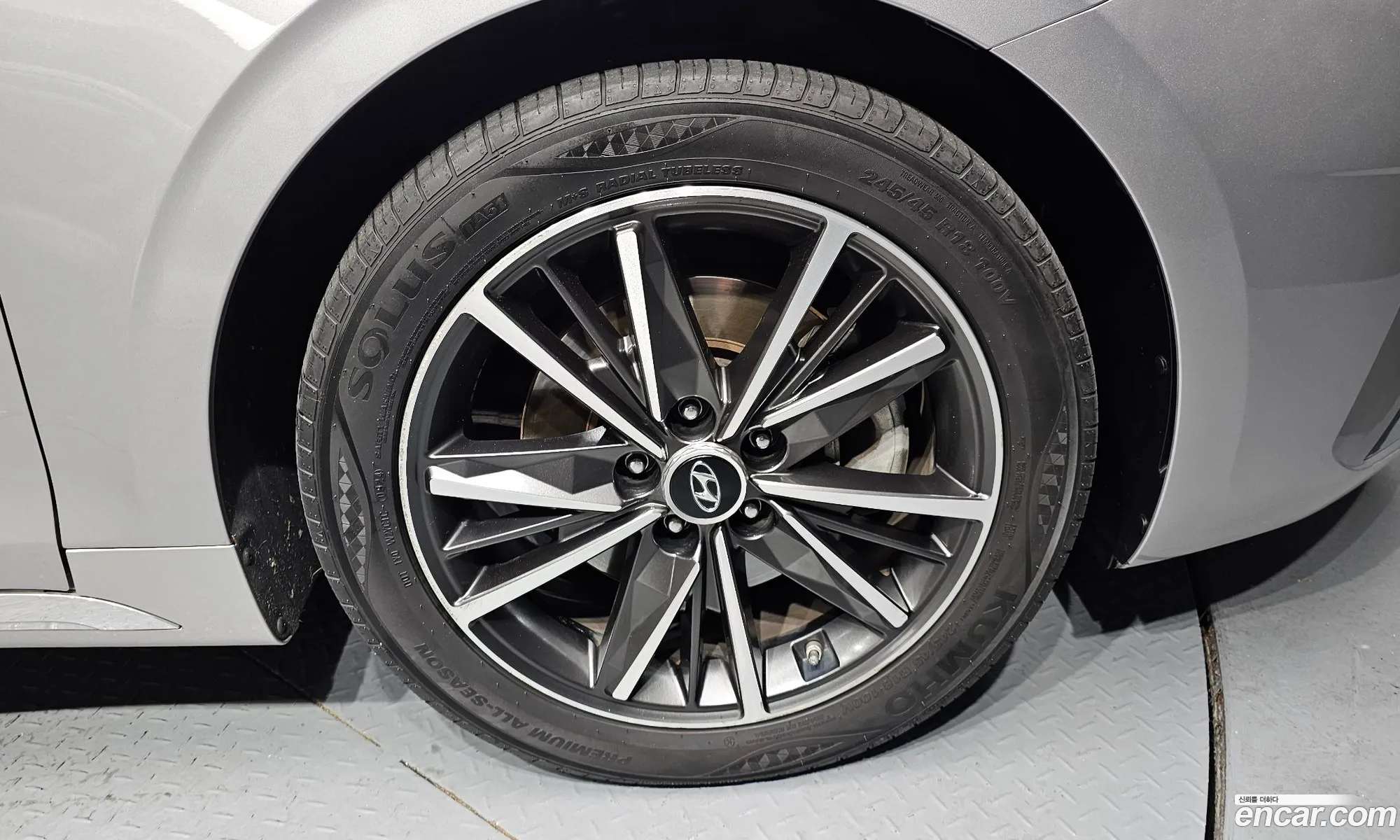 Hyundai Grandeur IG 2020 — 25
