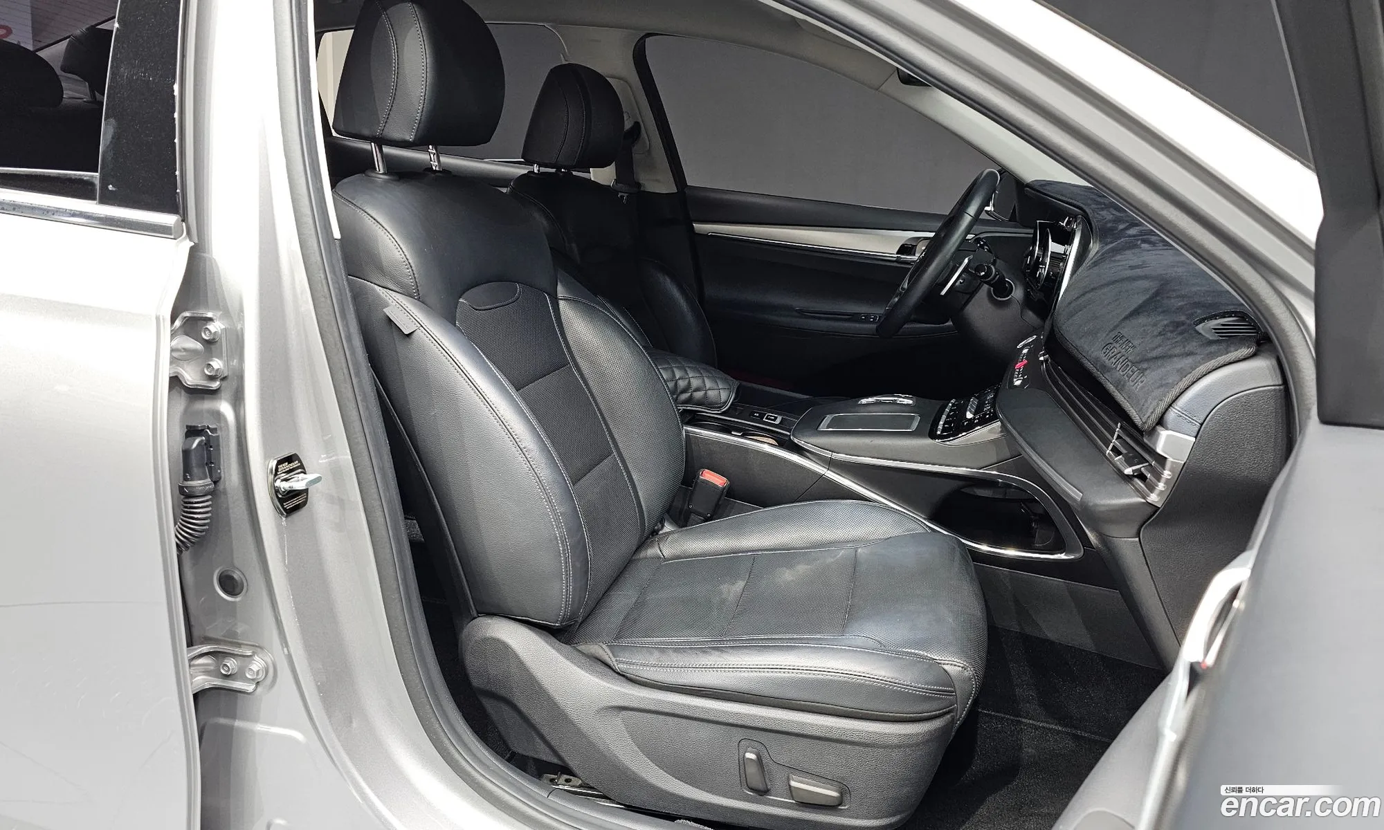 Hyundai Grandeur IG 2020 — 24