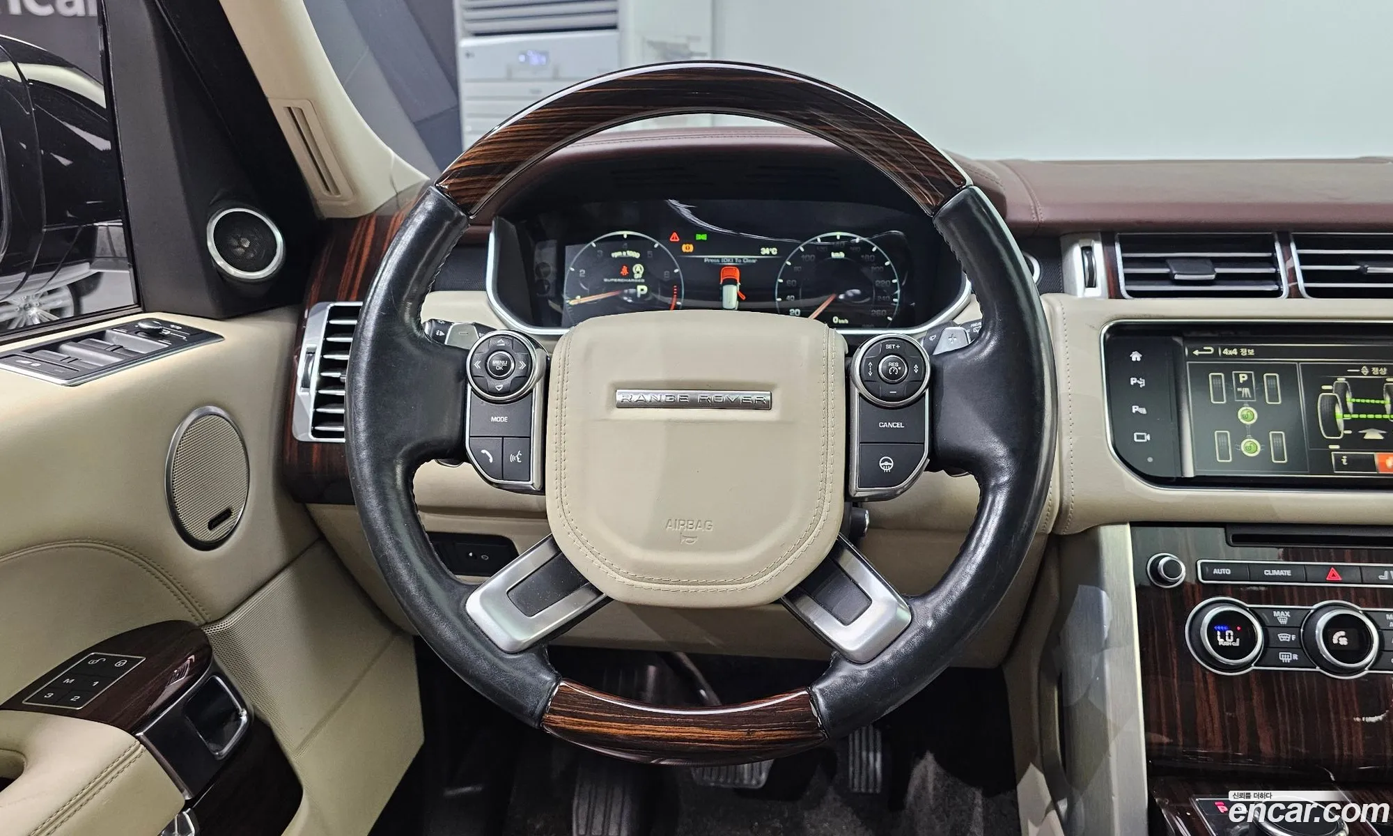 Land Rover Range Rover 2016 SALGA3EF0GA255934 — 9