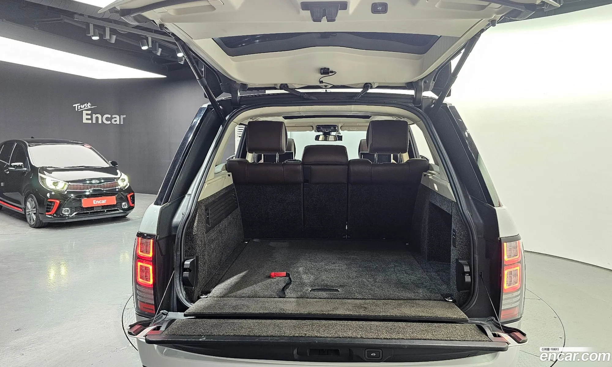 Land Rover Range Rover 2016 SALGA3EF0GA255934 — 3