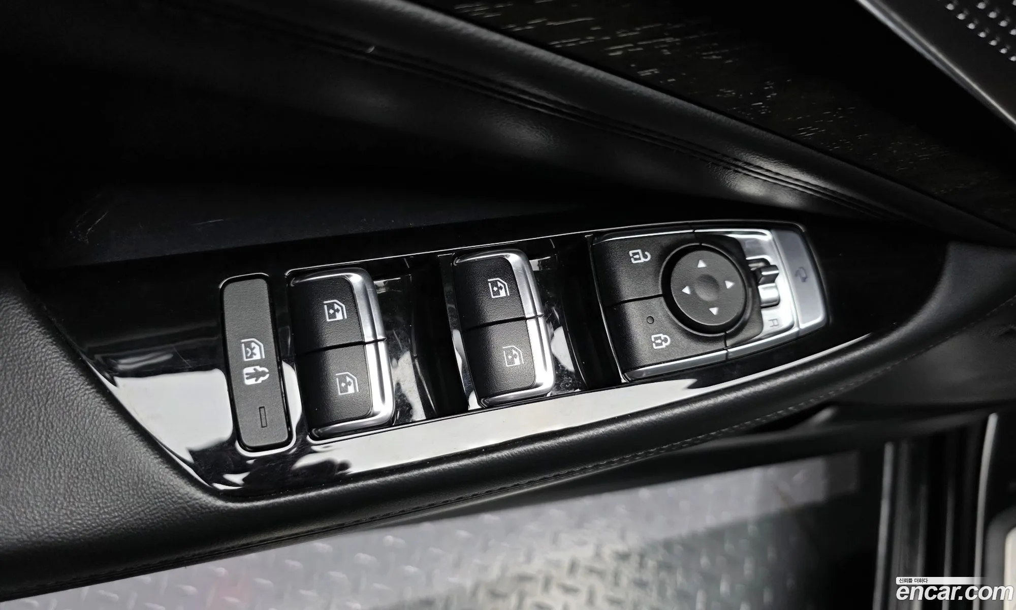 Kia K8 Hybrid 2022 — 23