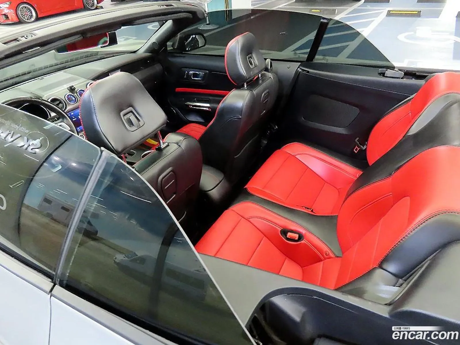 Ford Mustang 2019 1FATP8UH — 5