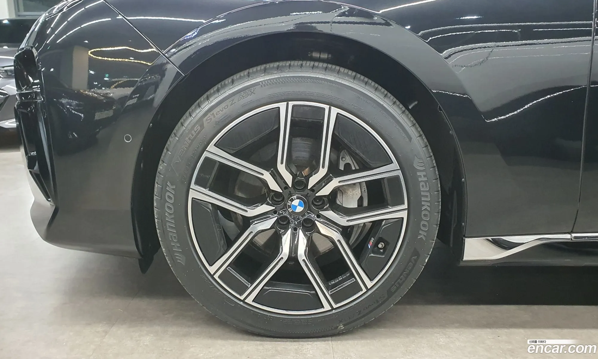 BMW 7 Series 2024 — 17