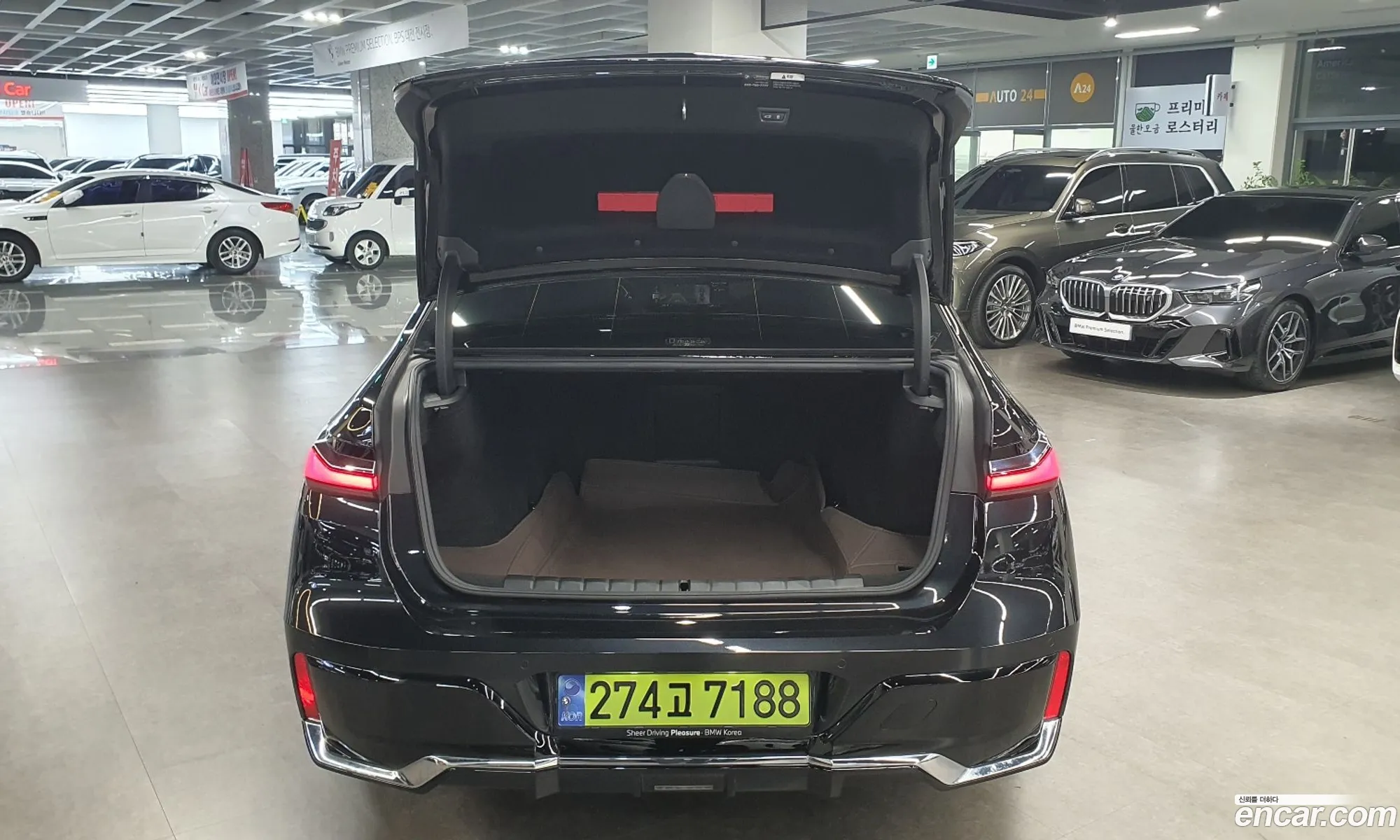 BMW 7 Series 2024 — 9