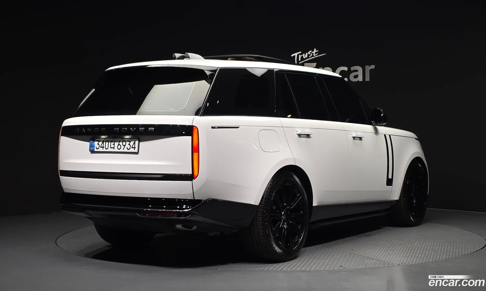 Land Rover Range Rover 2025 — 29