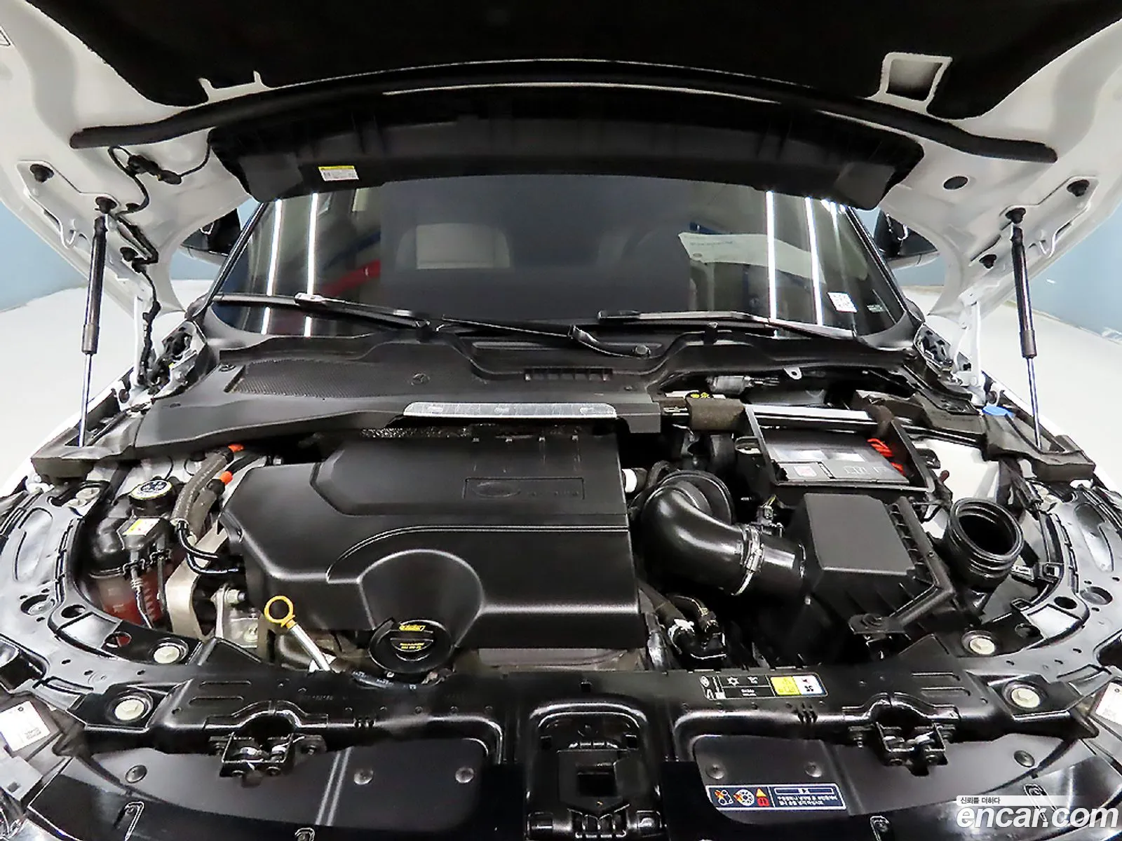 Land Rover Range Rover Evoque 2024 — 15