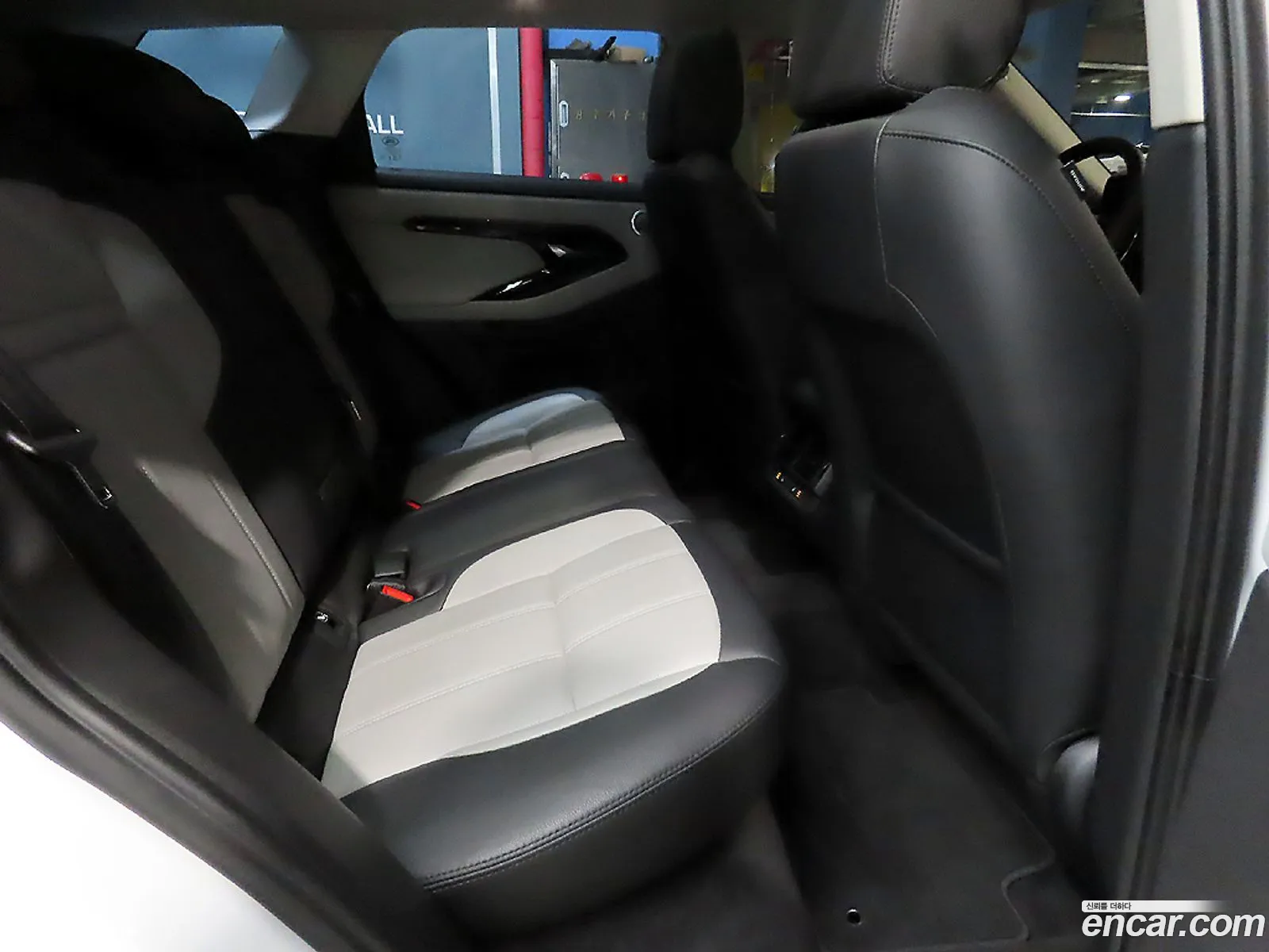 Land Rover Range Rover Evoque 2024 — 13