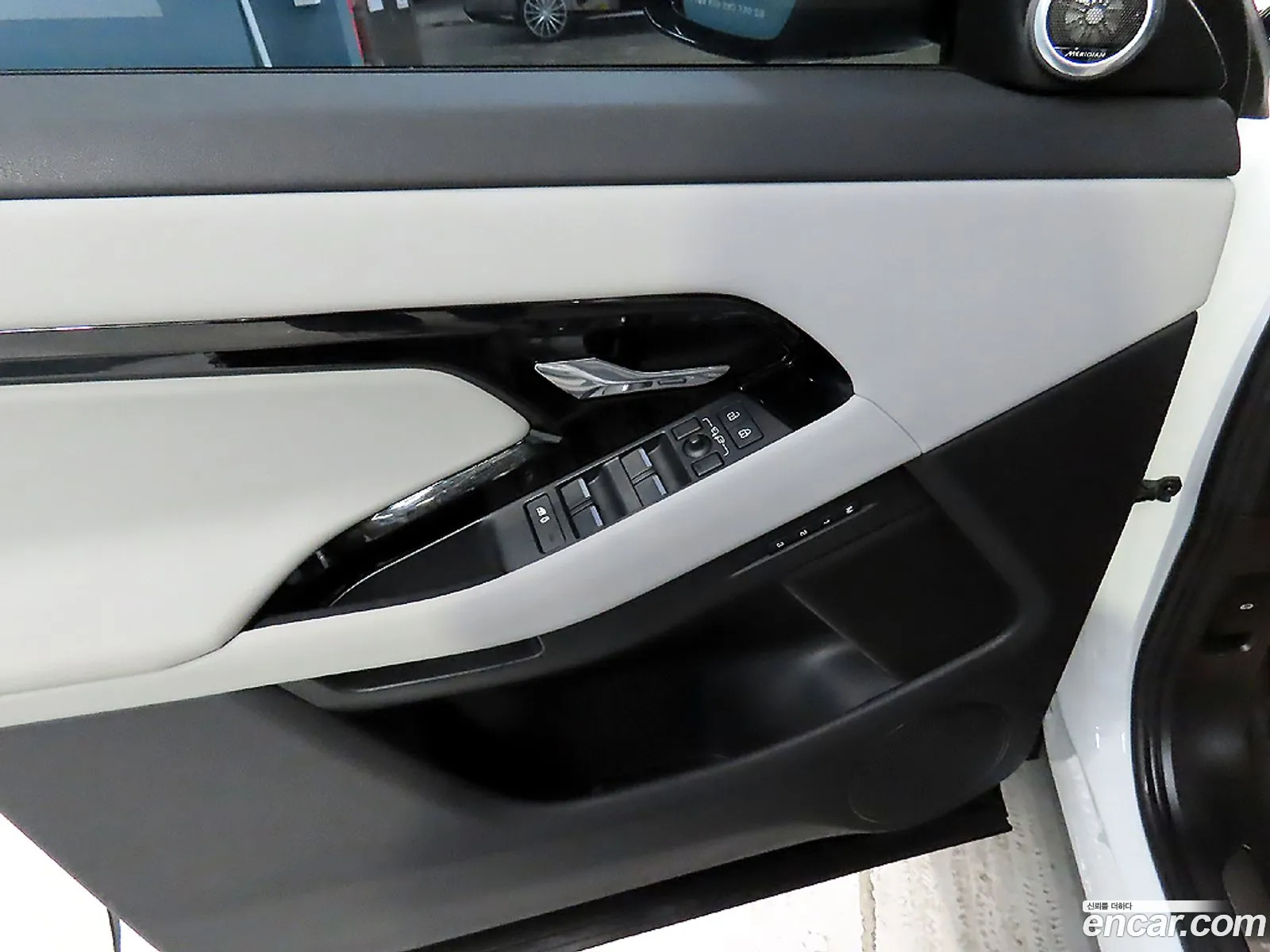 Land Rover Range Rover Evoque 2024 — 12