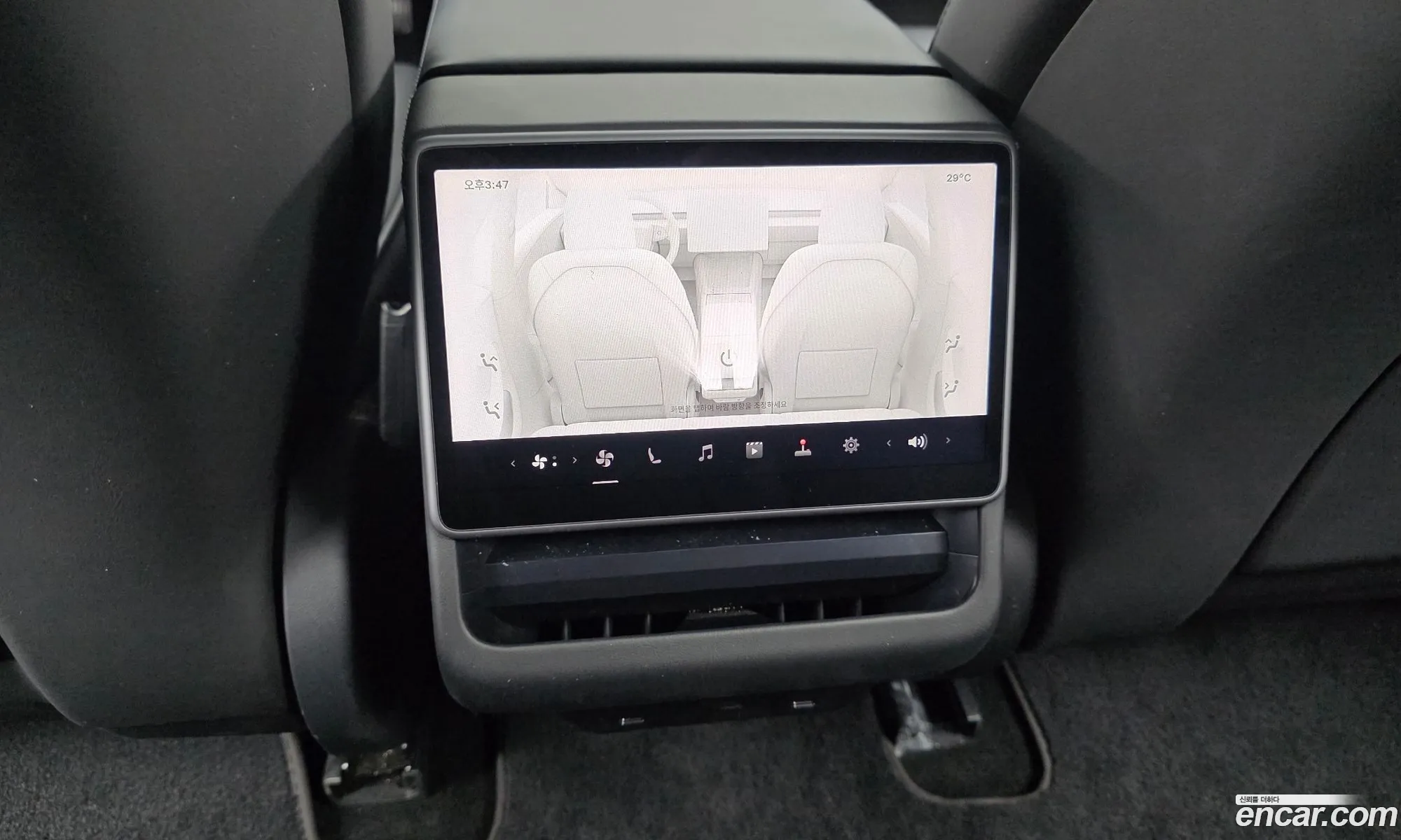 Tesla Model 3 2024 LRW3E7EK9RC163000 — 32
