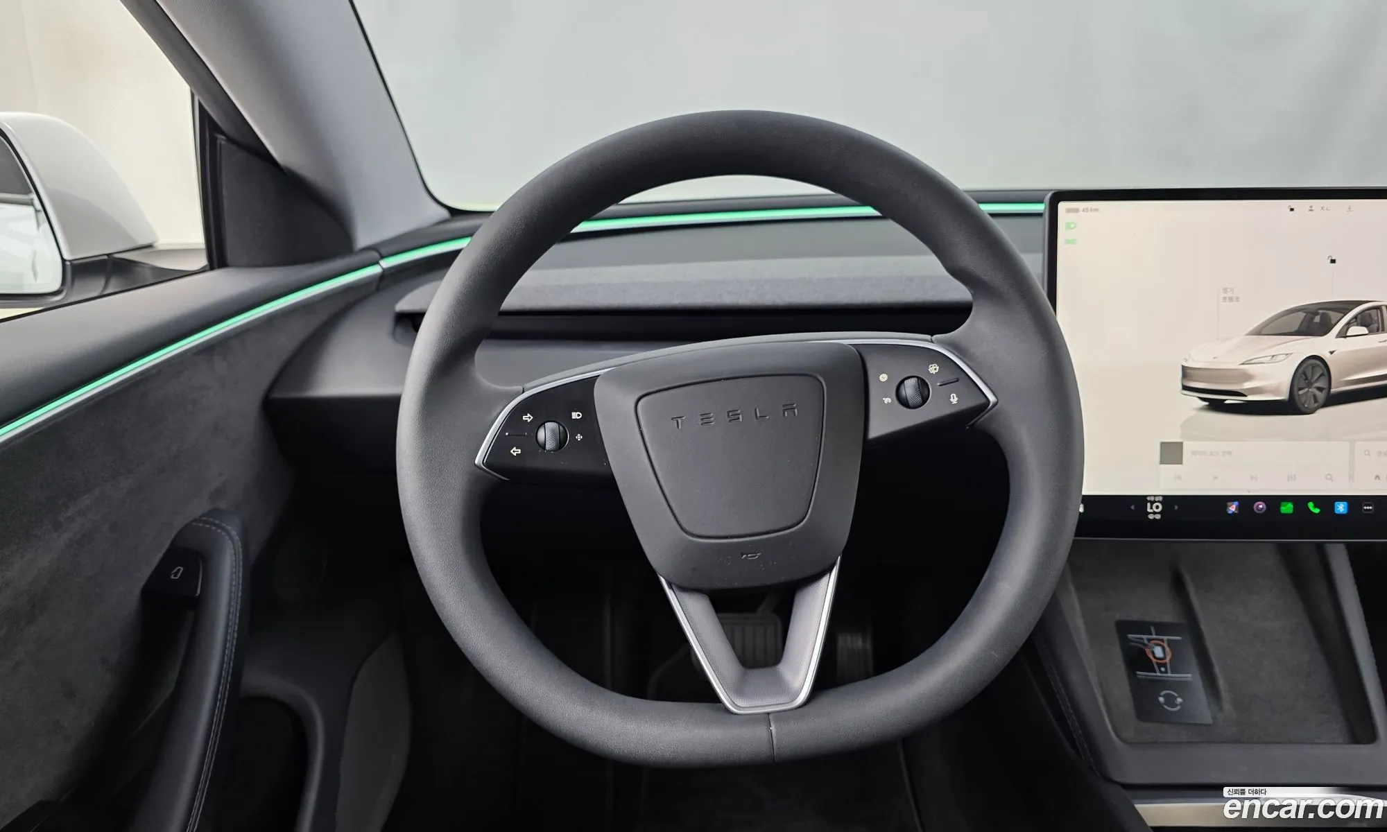 Tesla Model 3 2024 LRW3E7EK9RC163000 — 3