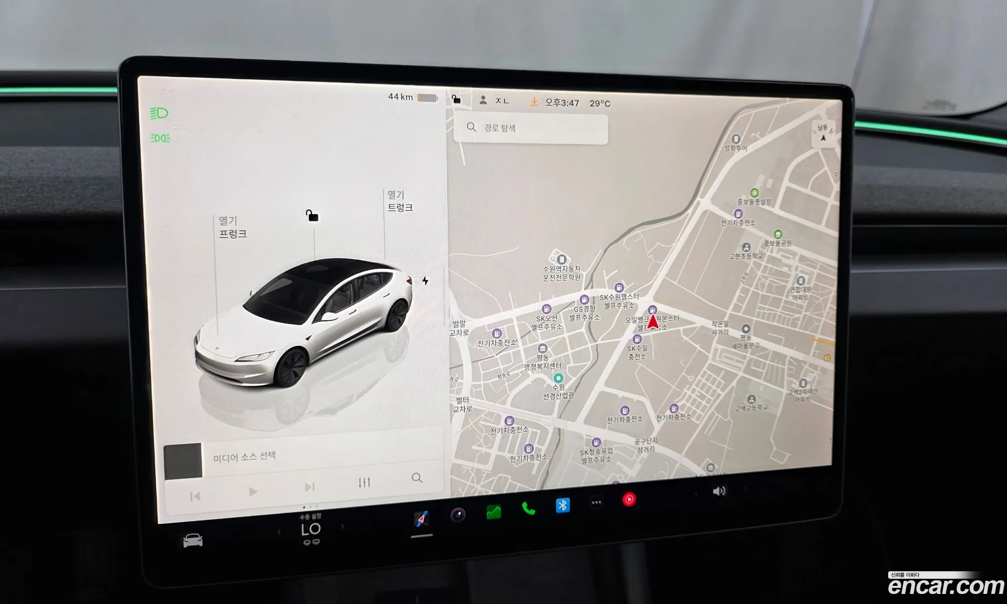 Tesla Model 3 2024 LRW3E7EK9RC163000 — 12