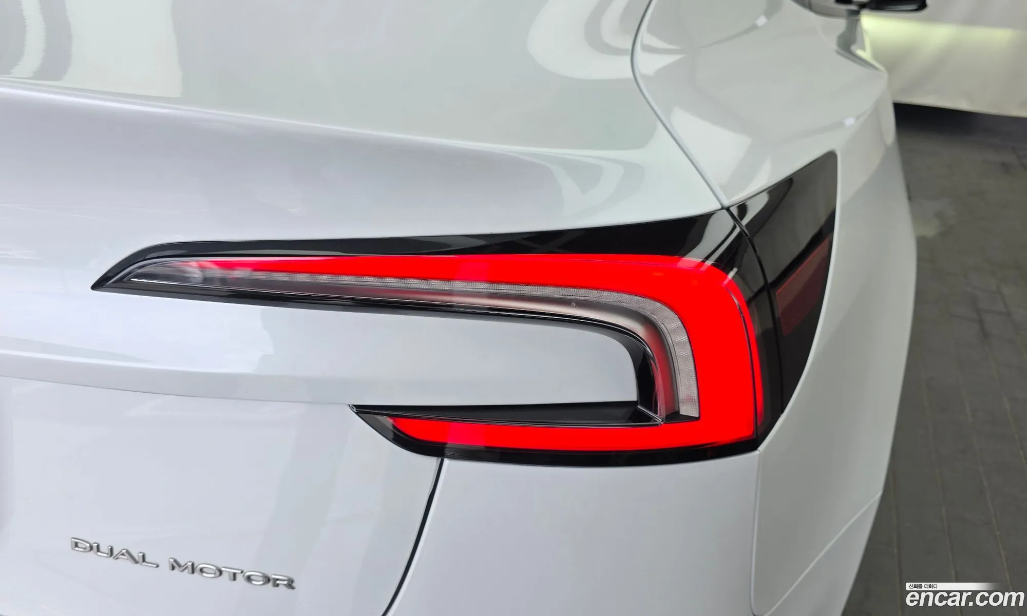 Tesla Model 3 2024 LRW3E7EK9RC163000 — 6