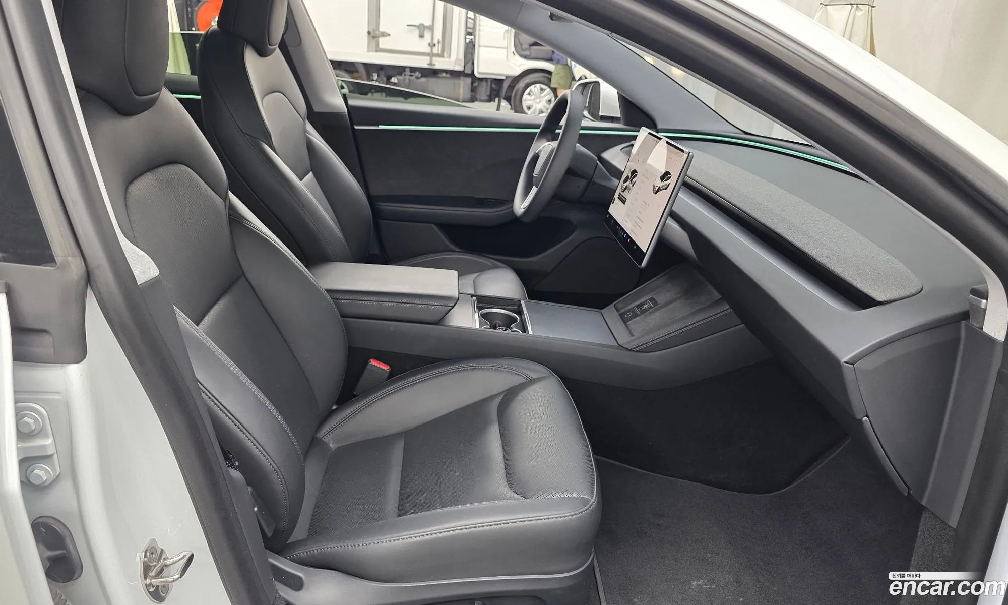 Tesla Model 3 2024 LRW3E7EK9RC163000 — 15