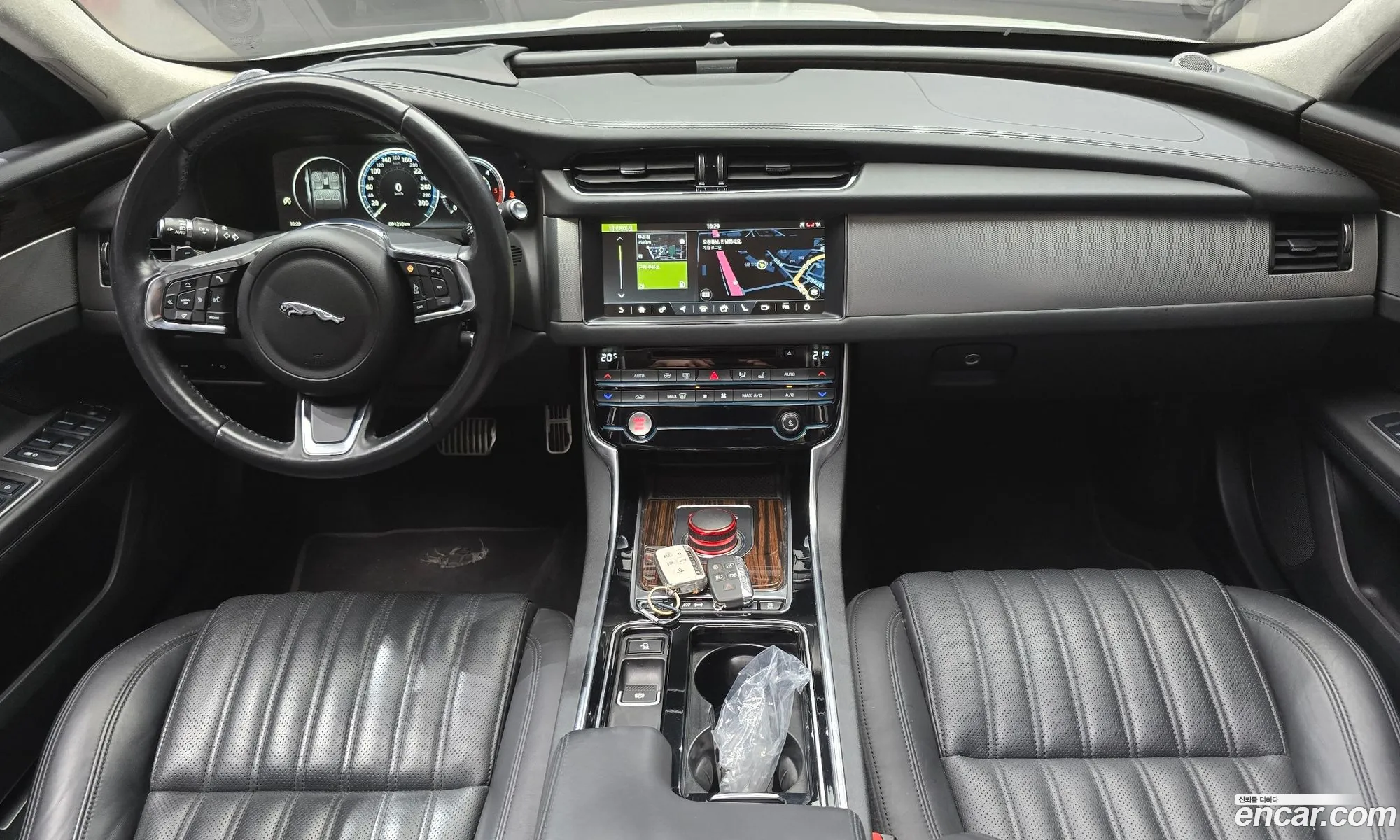 Jaguar XF 2019 SAJBA4BN4KCY73601 — 11