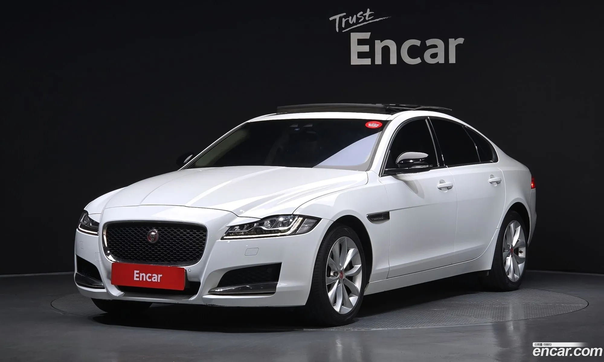 Jaguar XF 2019 SAJBA4BN4KCY73601 — 17
