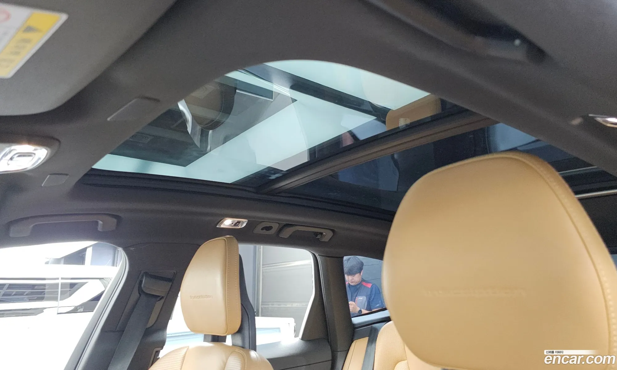 Volvo XC60 2017 YV1UZA22CJ1018958 — 19