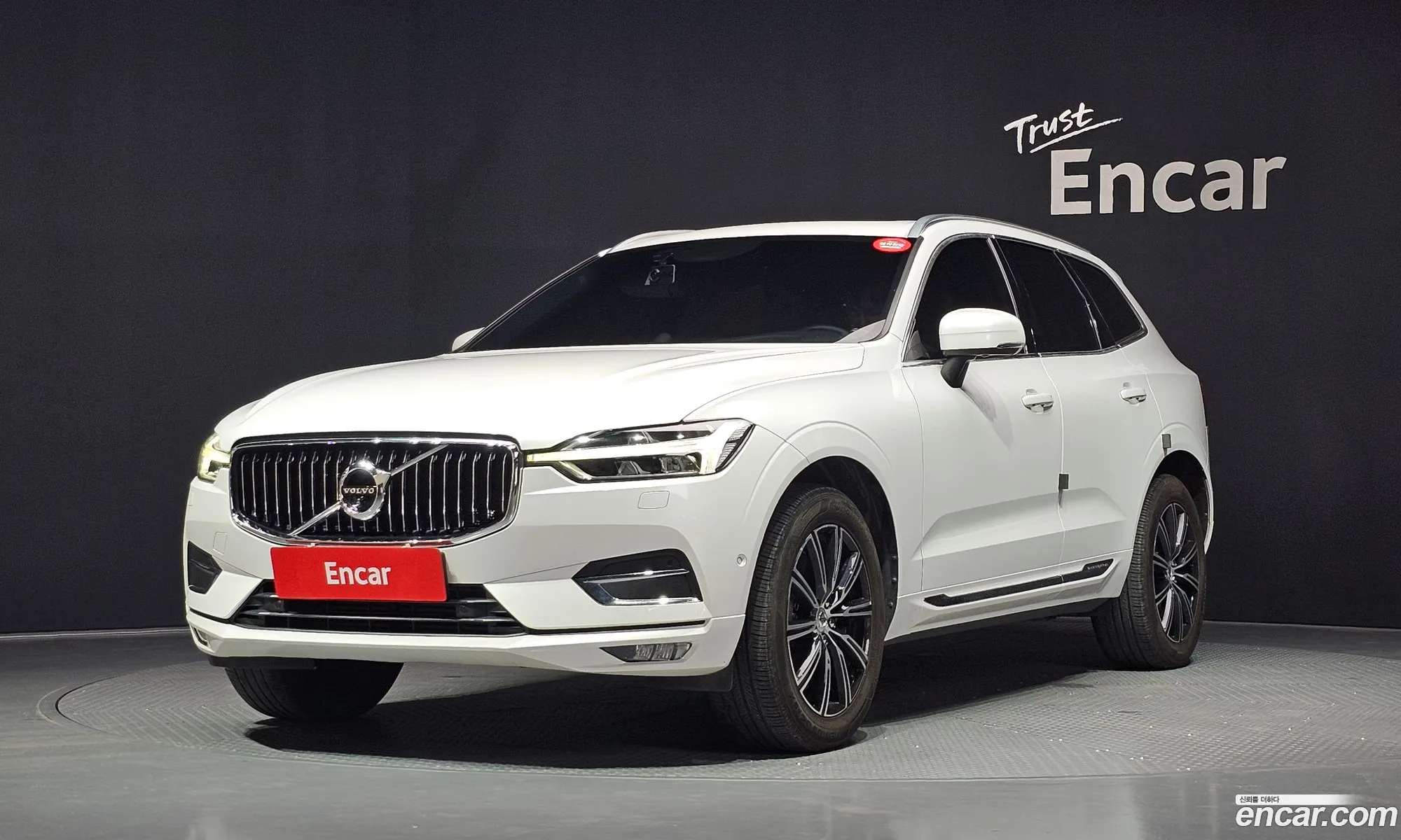 Volvo XC60 2017 YV1UZA22CJ1018958 — 8