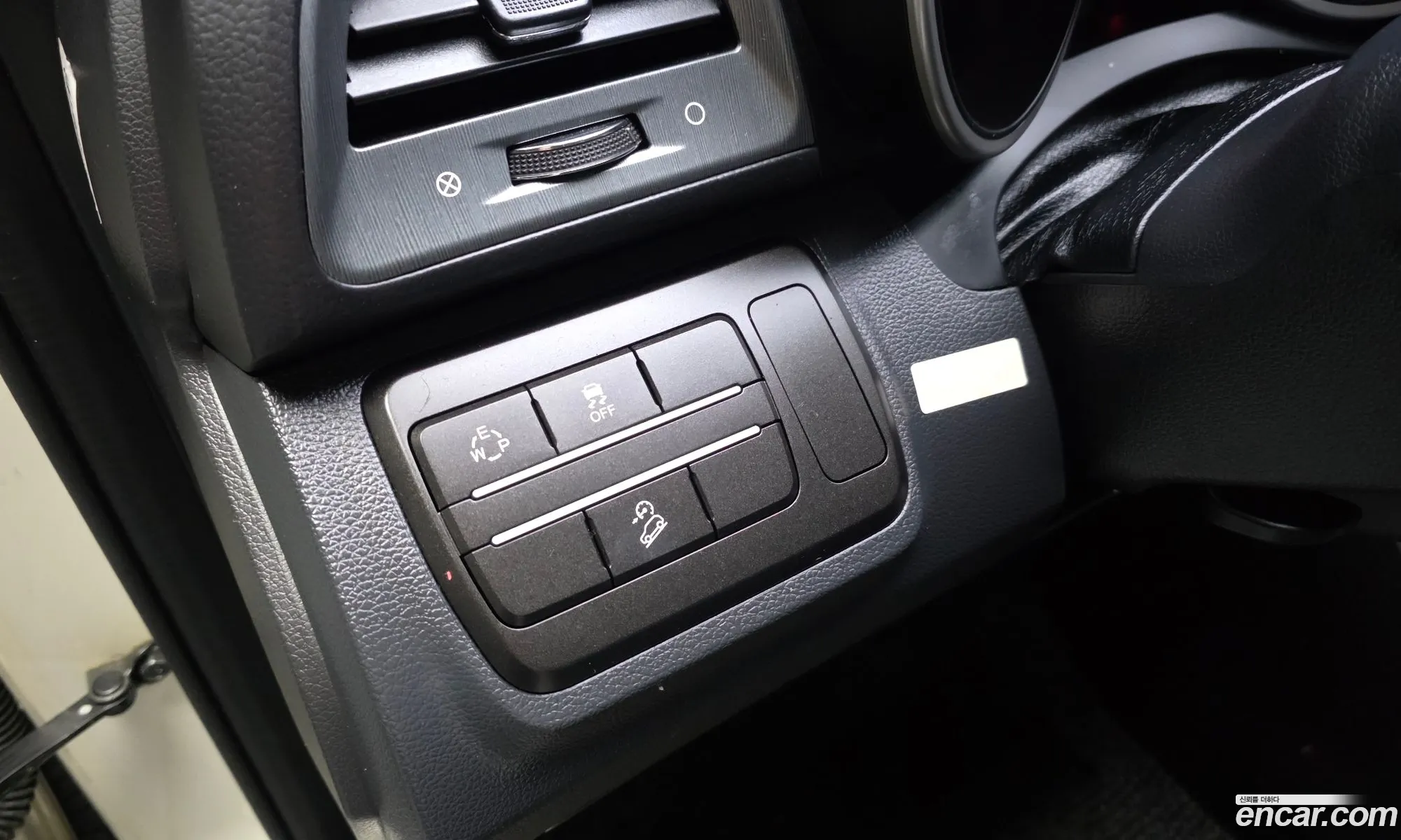KG Mobility (SsangYong) Tivoli Armour 2019 — 25