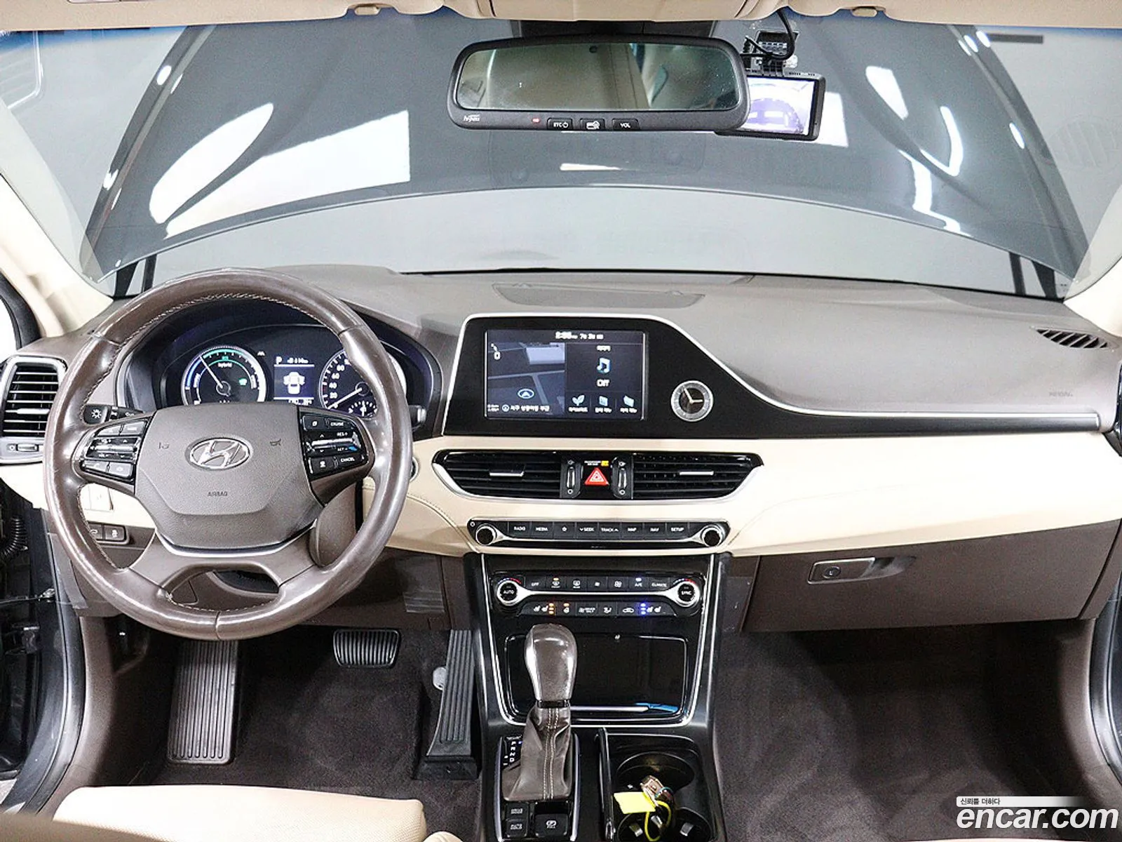 Hyundai Grandeur IG Hybrid 2017 — 12